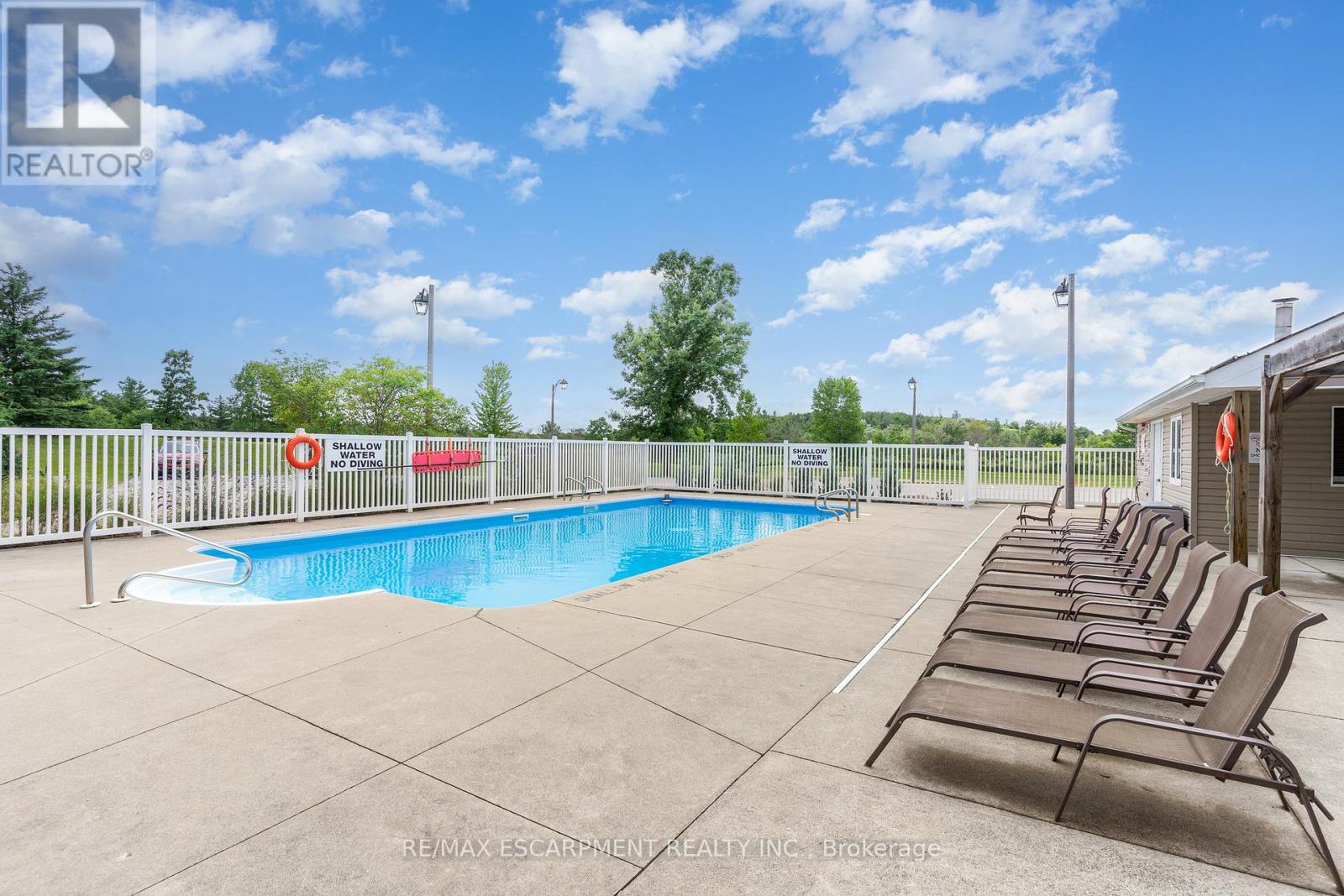 105 Glenariff Drive, Hamilton, Ontario  L8B 1A5 - Photo 34 - X12068324