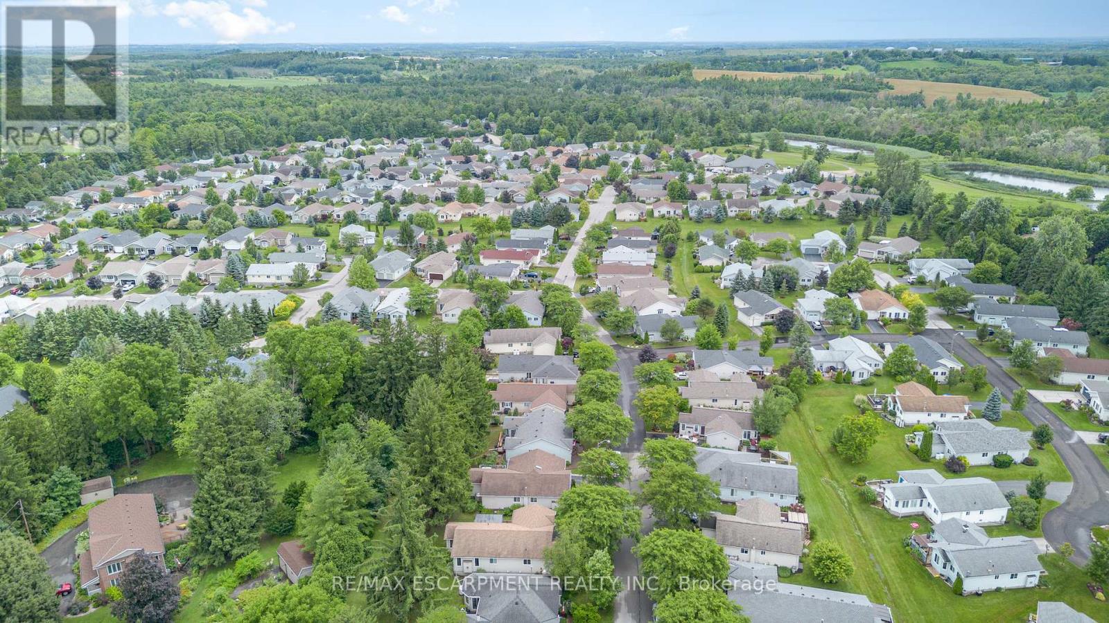 105 Glenariff Drive, Hamilton, Ontario  L8B 1A5 - Photo 38 - X12068324