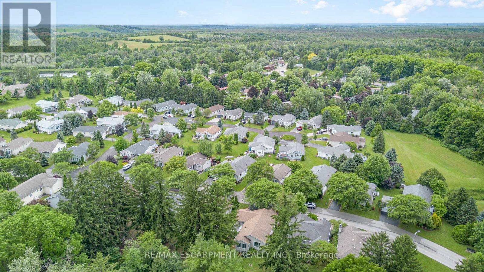 105 Glenariff Drive, Hamilton, Ontario  L8B 1A5 - Photo 39 - X12068324