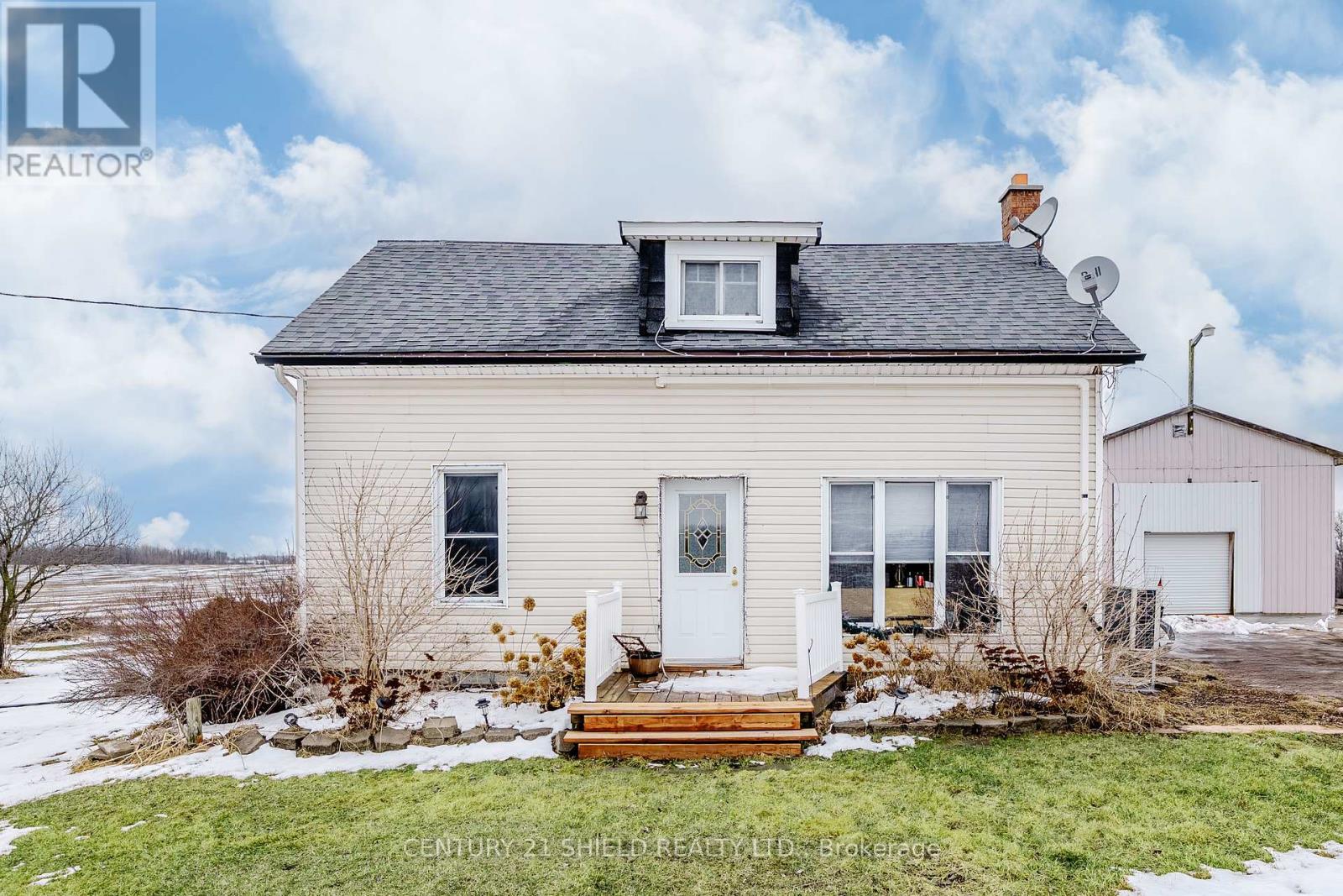 16615 Duff's Corners Road, North Stormont, Ontario  K0C 1V0 - Photo 1 - X12068346