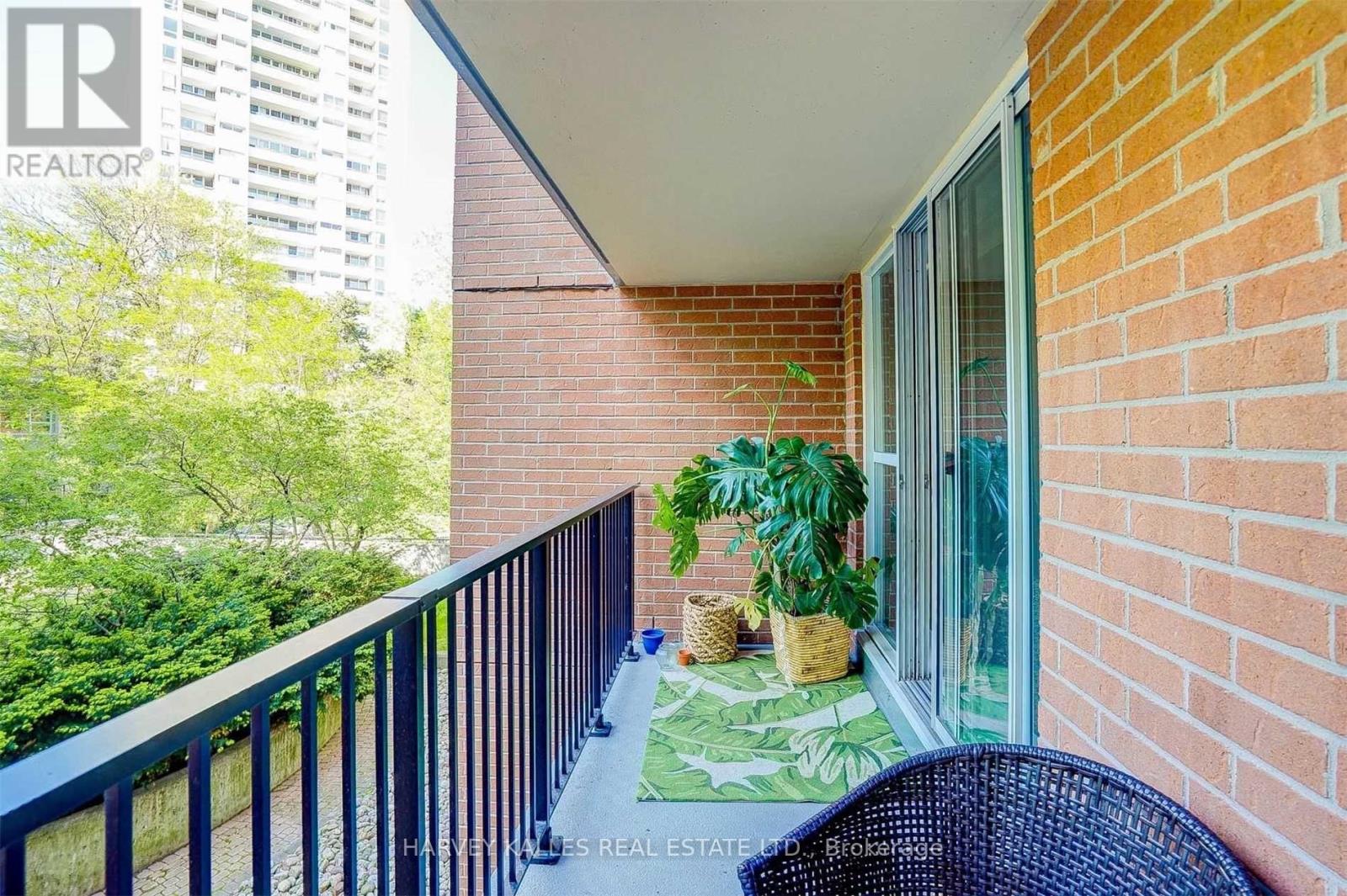 210 - 260 Merton Street, Toronto, Ontario  M4S 3G2 - Photo 24 - C12068367