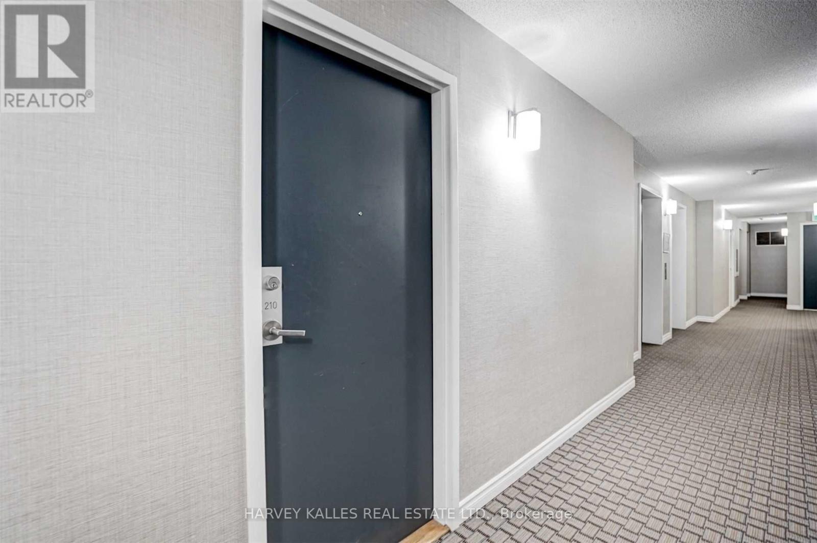 210 - 260 Merton Street, Toronto, Ontario  M4S 3G2 - Photo 3 - C12068367