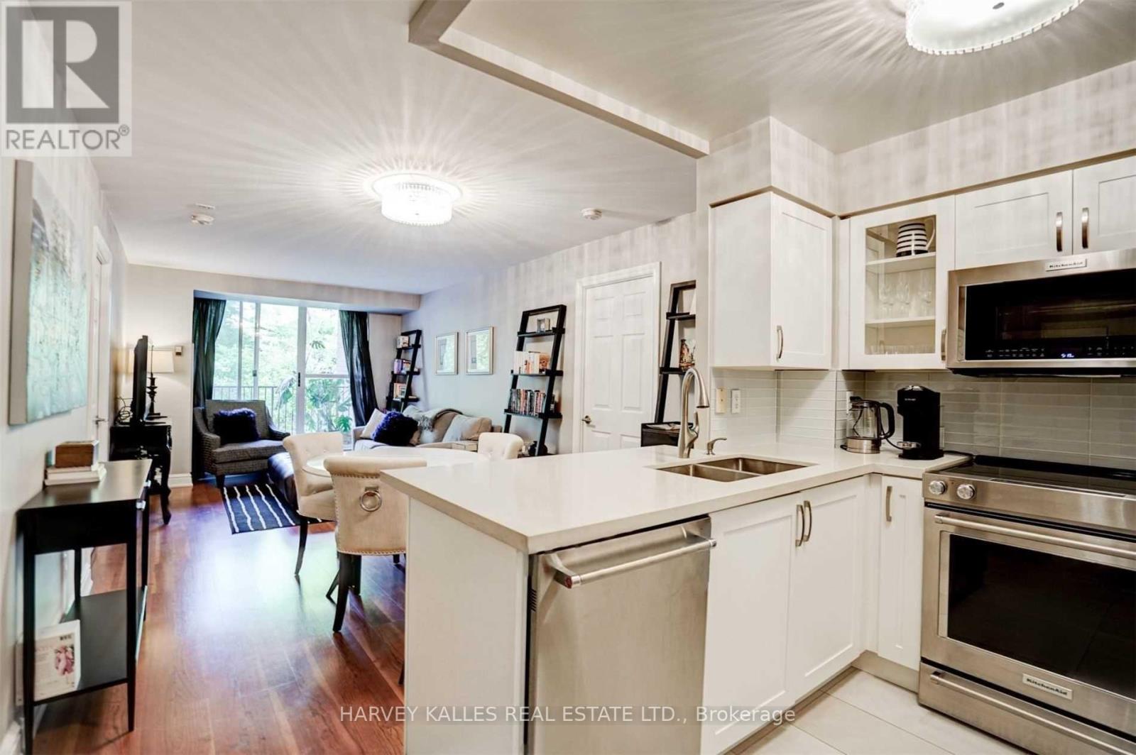 210 - 260 Merton Street, Toronto, Ontario  M4S 3G2 - Photo 8 - C12068367