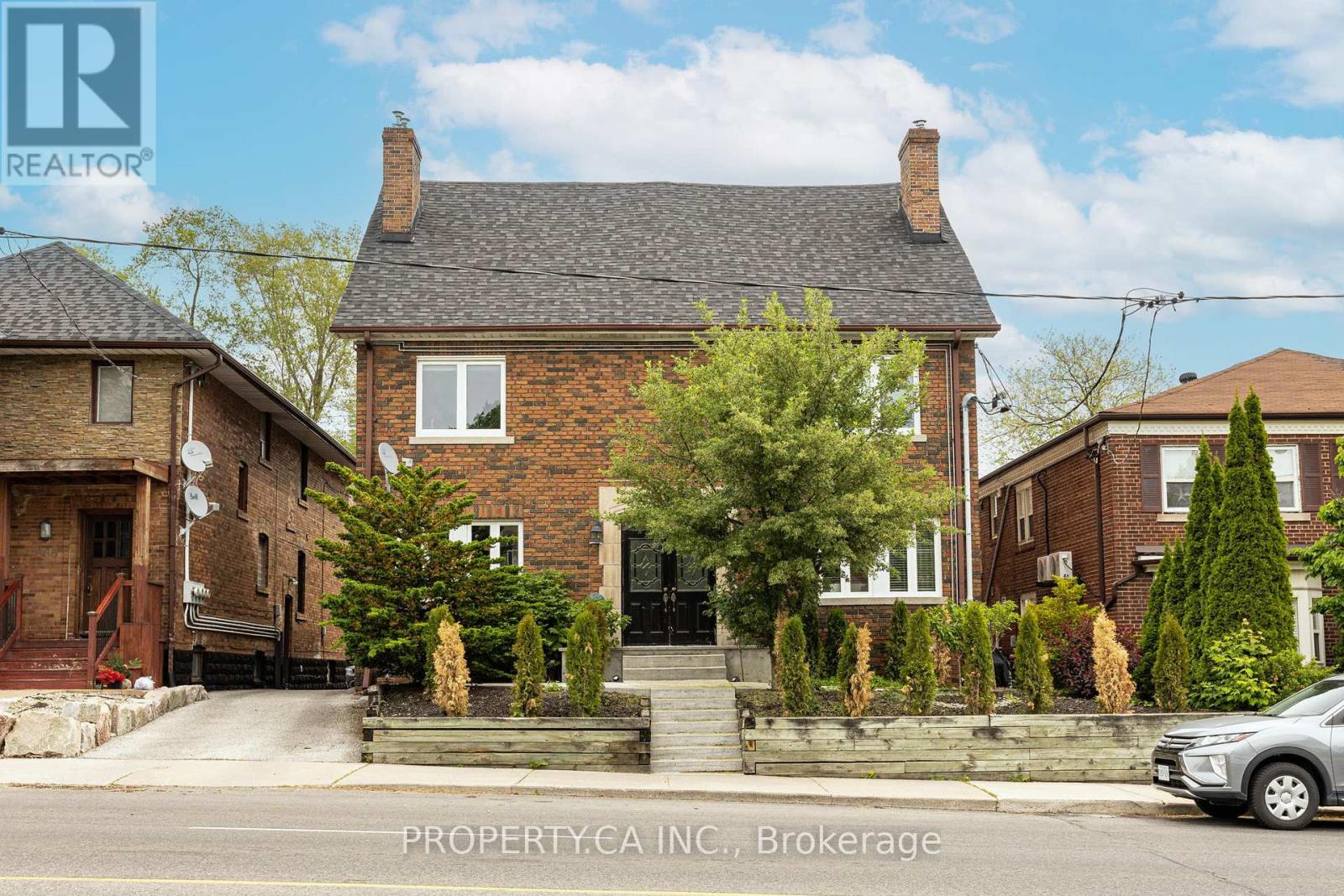 2 - 963 AVENUE ROAD, Toronto, Ontario