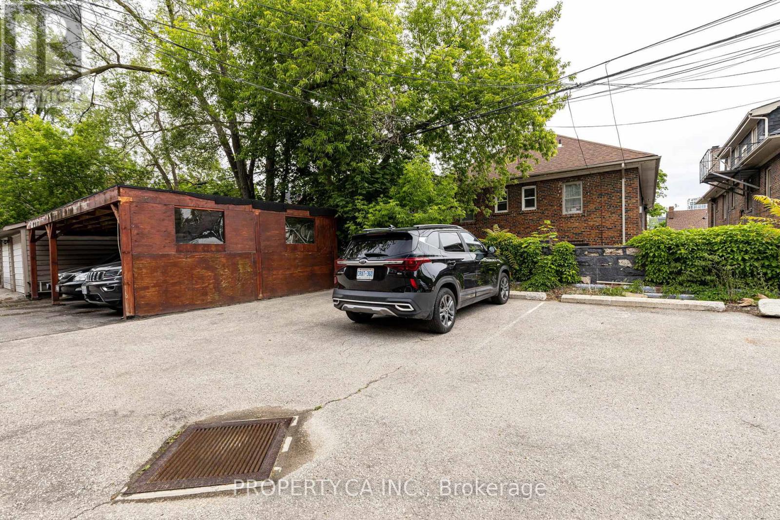 2 - 963 Avenue Road, Toronto, Ontario  M5P 2K9 - Photo 20 - C12068404