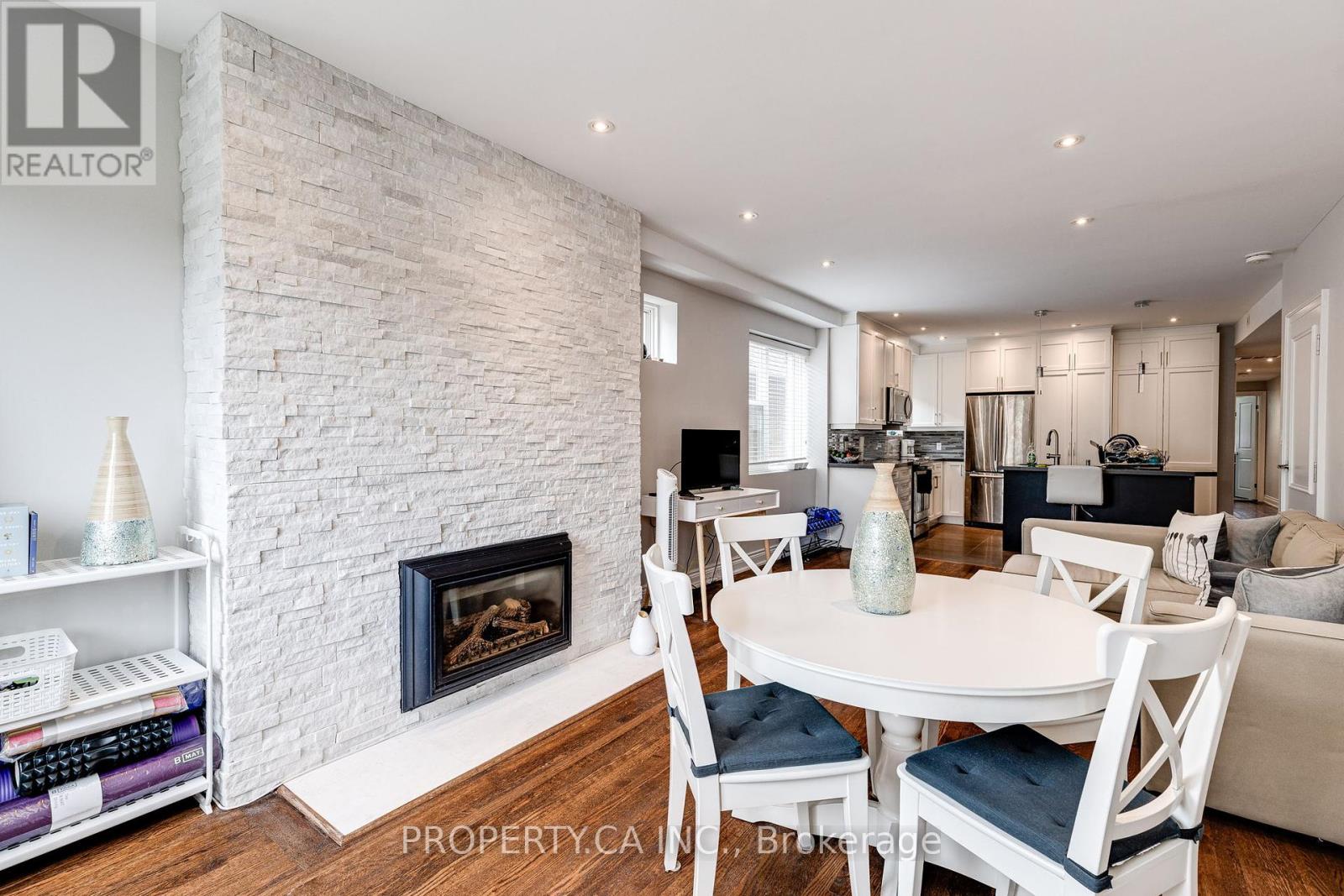 2 - 963 Avenue Road, Toronto, Ontario  M5P 2K9 - Photo 8 - C12068404