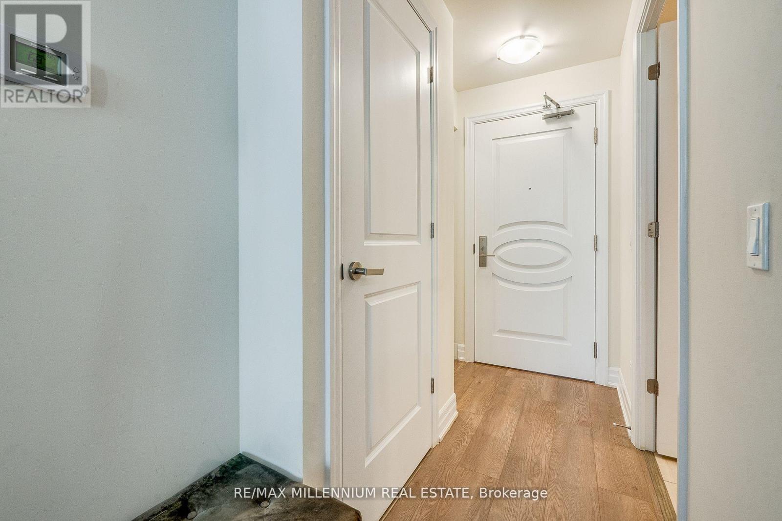 Property at 421 - 9075 JANE STREET image 4