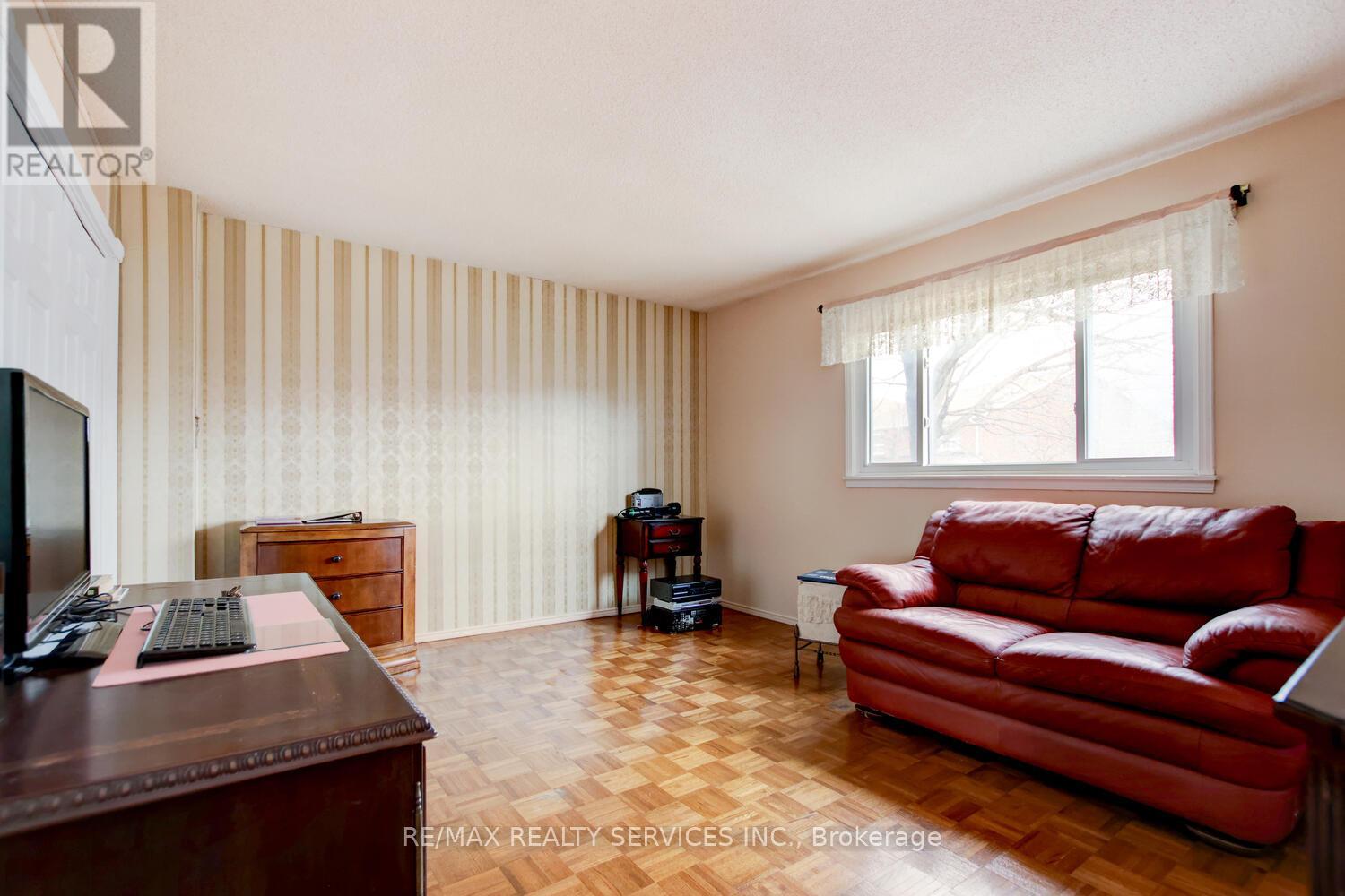 47 Nuttall Street, Brampton (Westgate), Ontario  L6S 4V1 - Photo 30 - W12068332