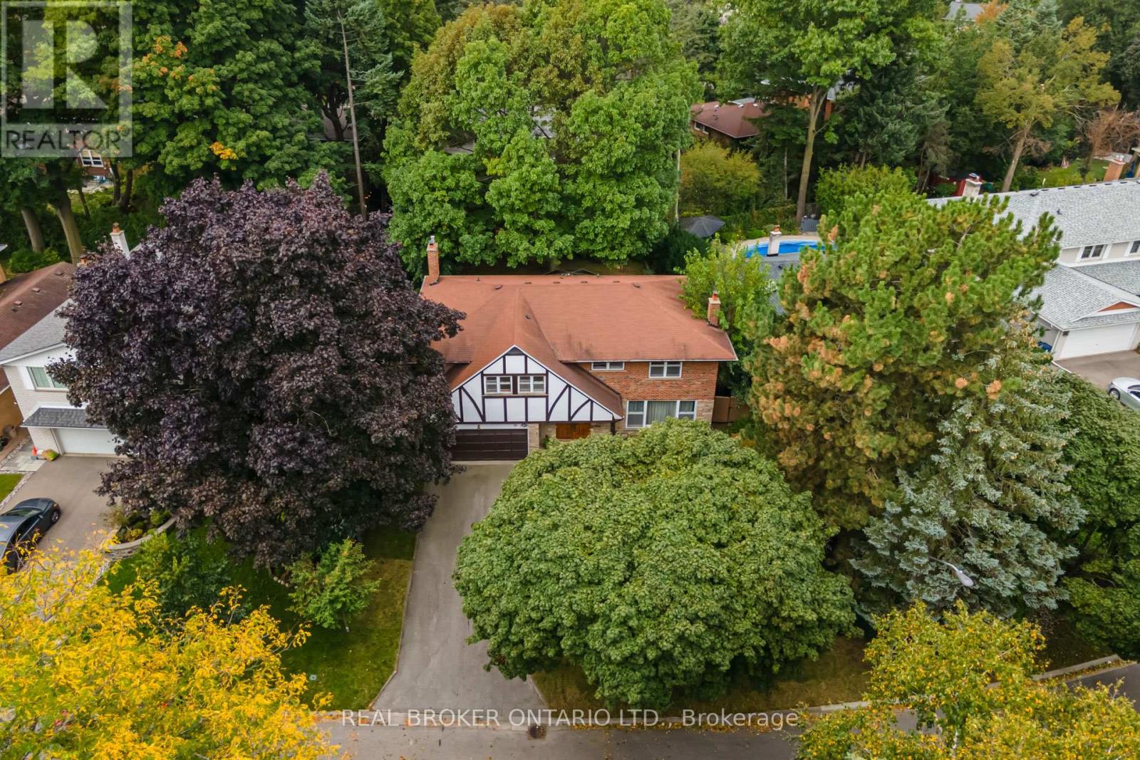 Property at 18 BURNT LOG CRESCENT image 2