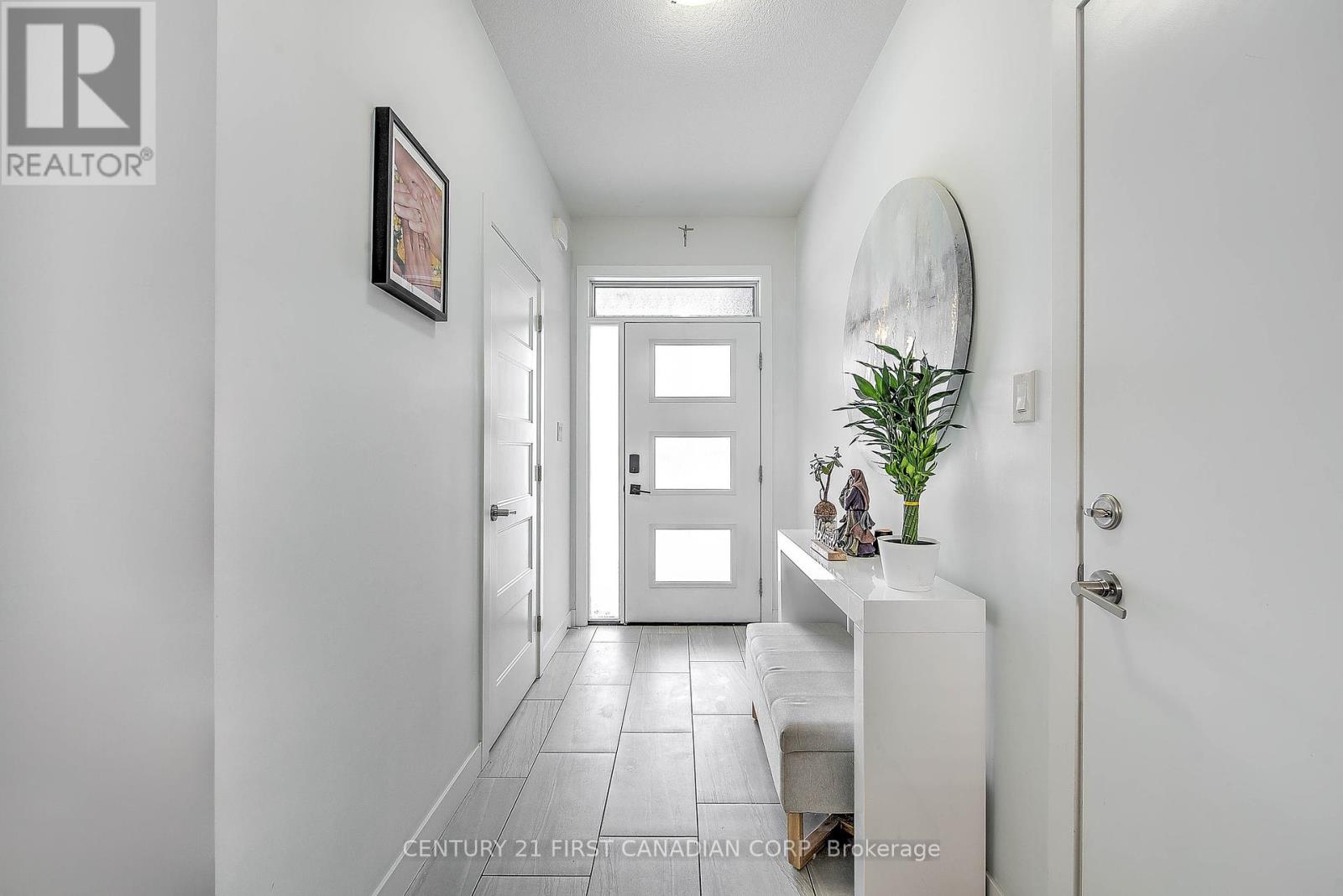 Photo 4 of 38 for 74 - 3380 Singleton Avenue