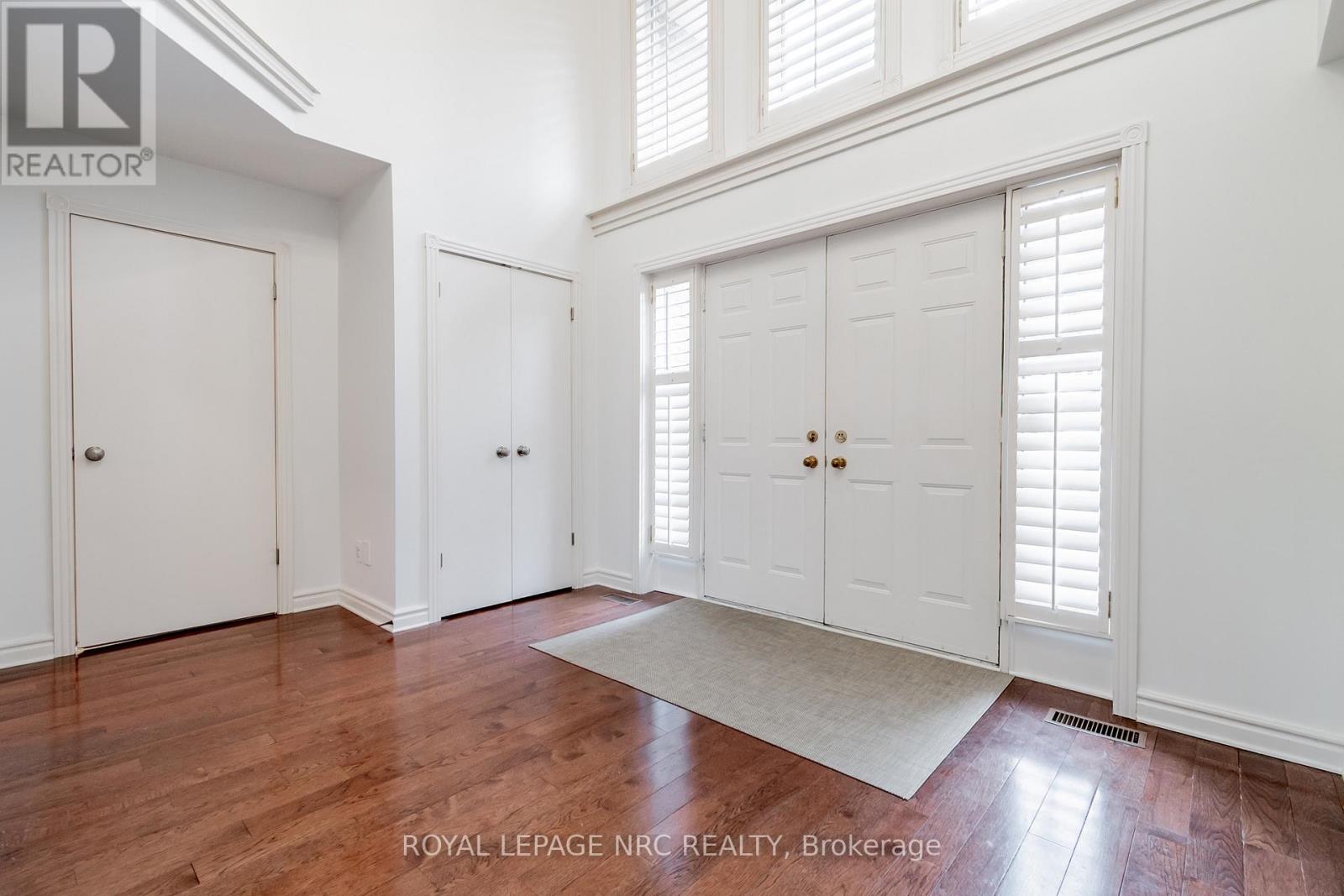 Property at 11 FOREST HILL CRESCENT image 3