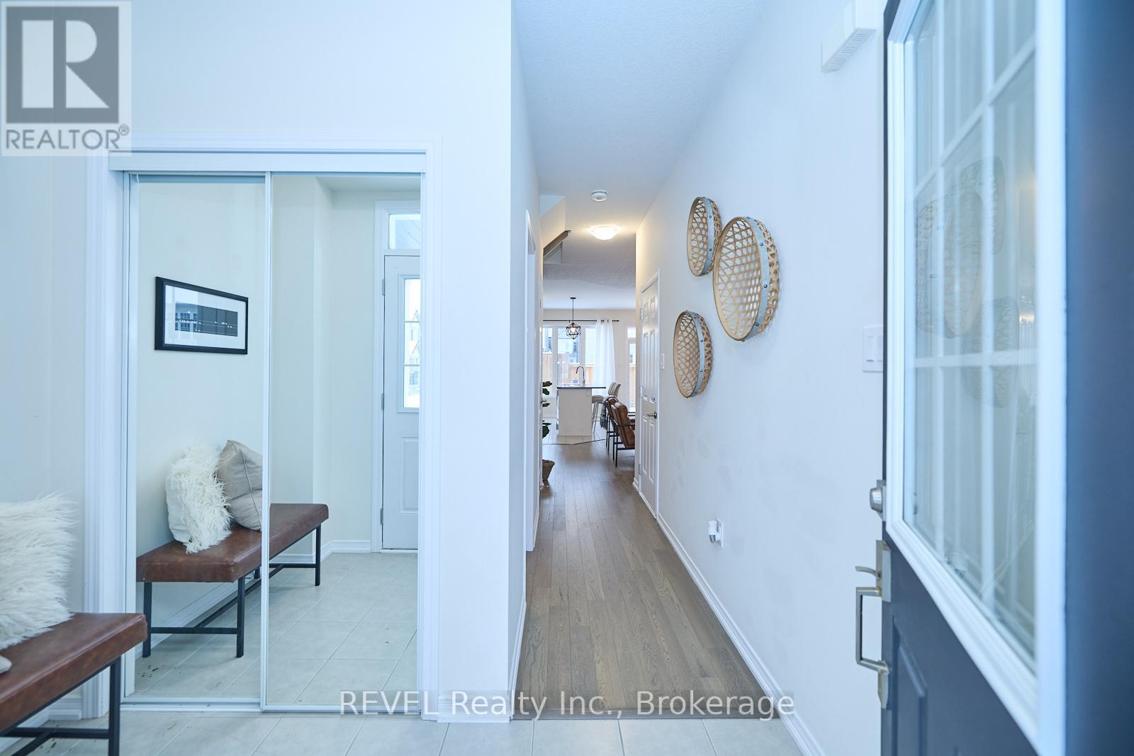 8767 Sourgum Avenue, Niagara Falls (Brown), Ontario  L2H 3S3 - Photo 2 - X12068482