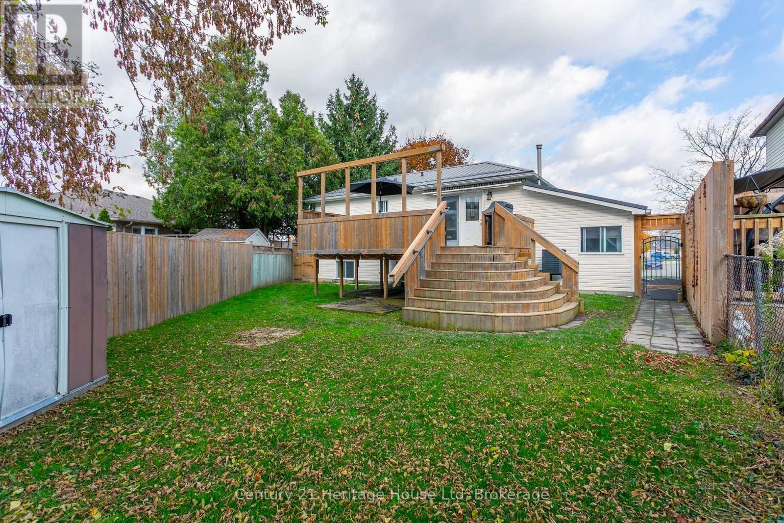 28 Anderson Street, Woodstock, Ontario  N4S 8X1 - Photo 27 - X12068487