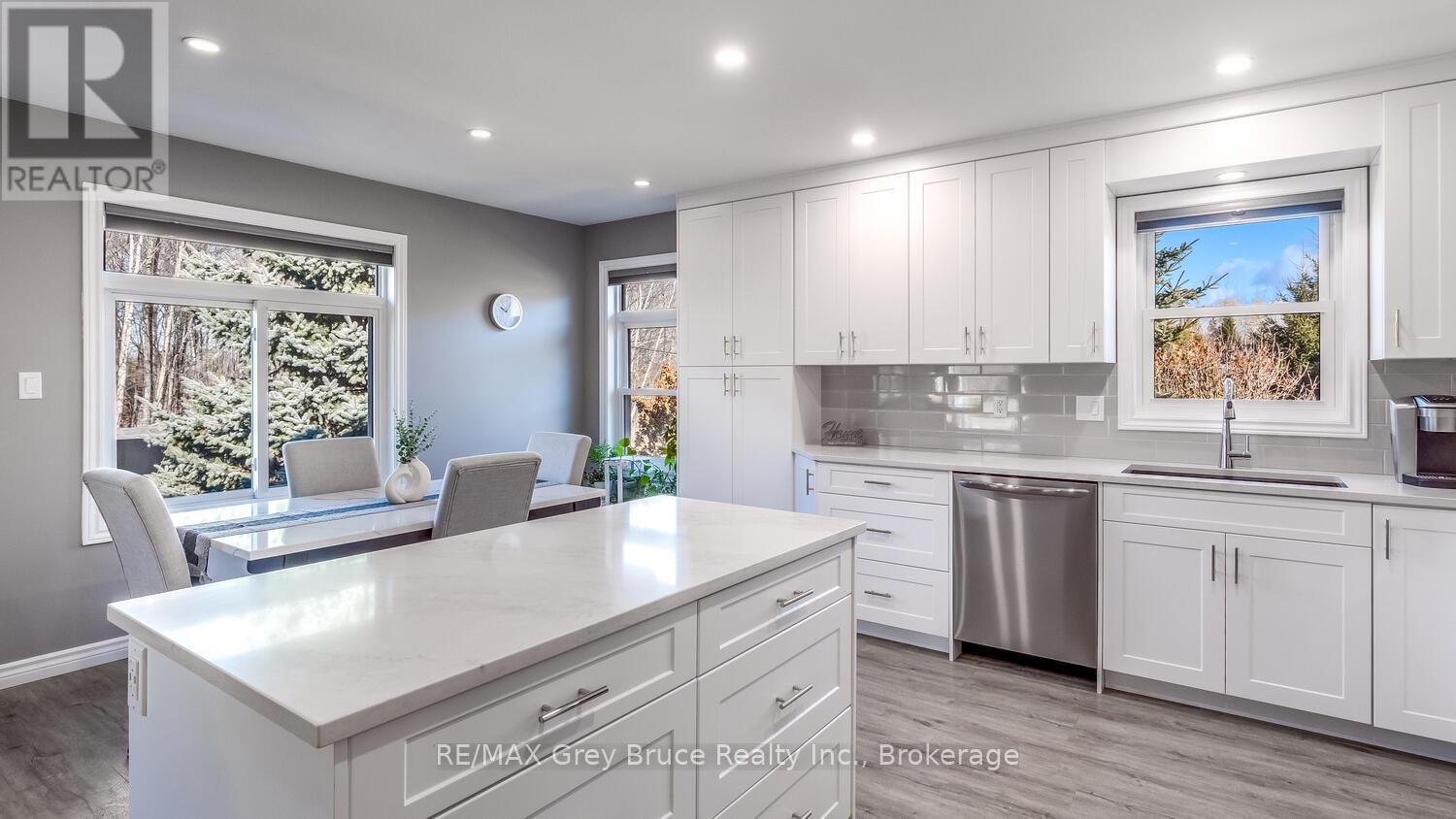 18 Walker Way, South Bruce Peninsula, Ontario  N0H 2G0 - Photo 11 - X12068489