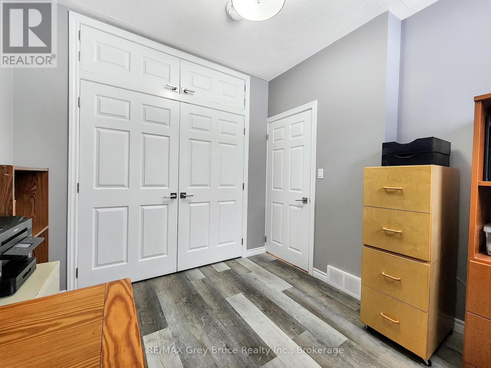 18 Walker Way, South Bruce Peninsula, Ontario  N0H 2G0 - Photo 26 - X12068489