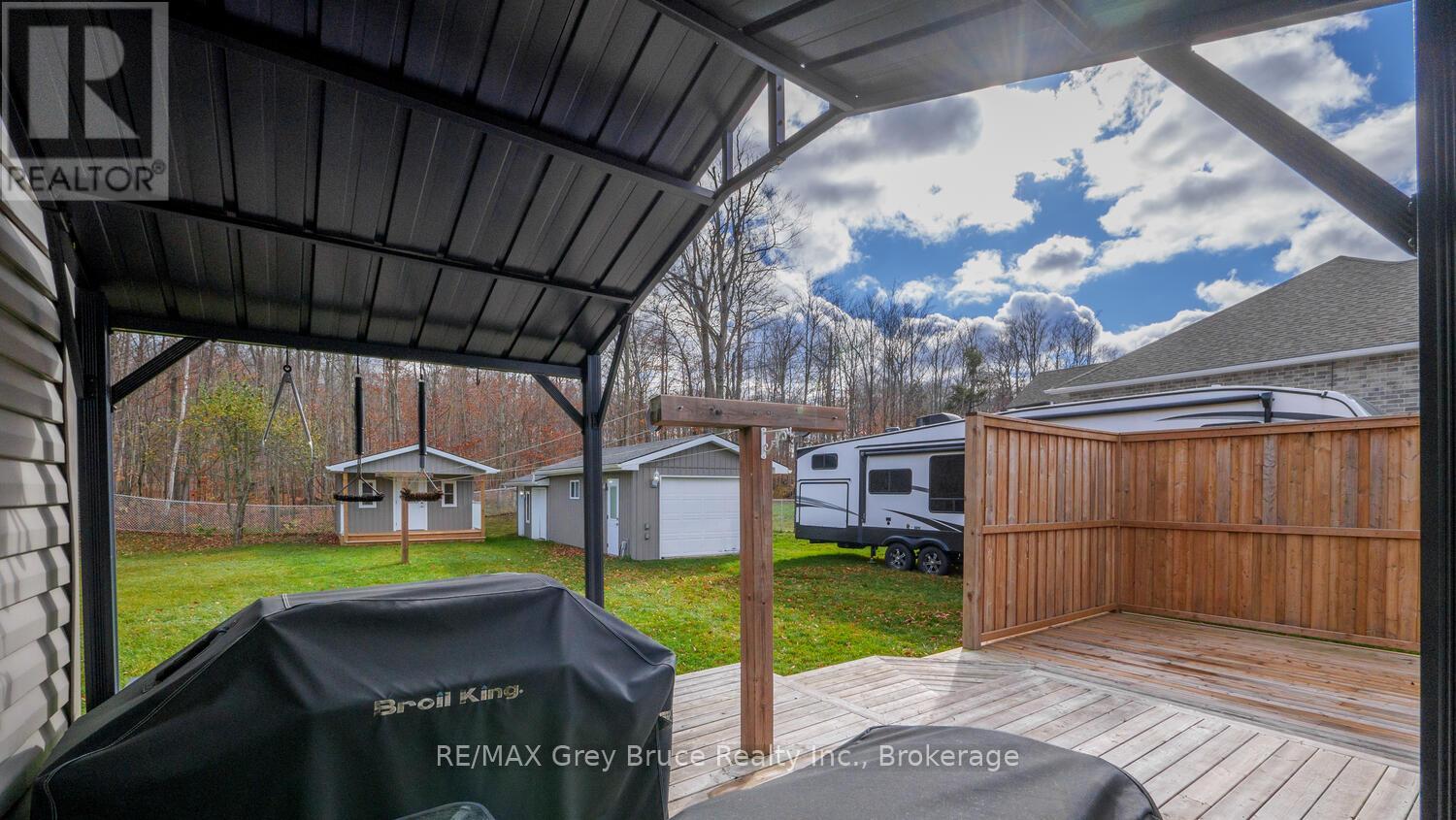 18 Walker Way, South Bruce Peninsula, Ontario  N0H 2G0 - Photo 32 - X12068489