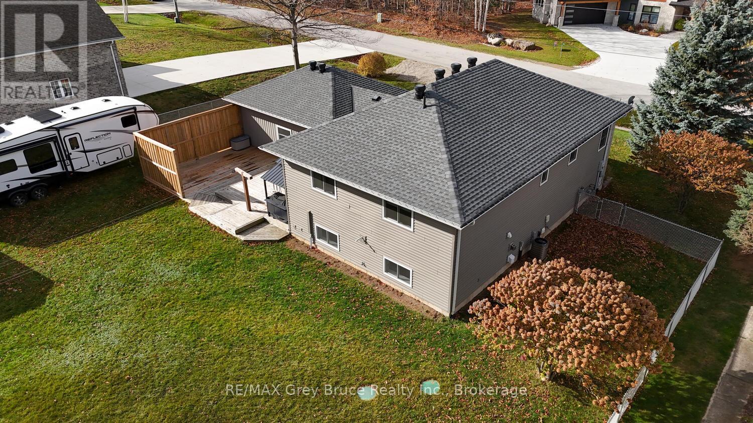 18 Walker Way, South Bruce Peninsula, Ontario  N0H 2G0 - Photo 34 - X12068489