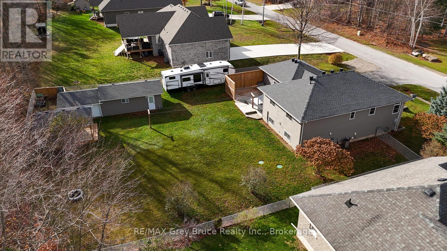 18 Walker Way, South Bruce Peninsula, Ontario  N0H 2G0 - Photo 35 - X12068489