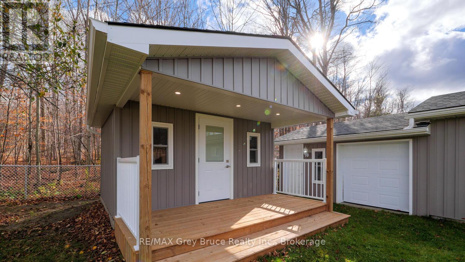 18 Walker Way, South Bruce Peninsula, Ontario  N0H 2G0 - Photo 38 - X12068489