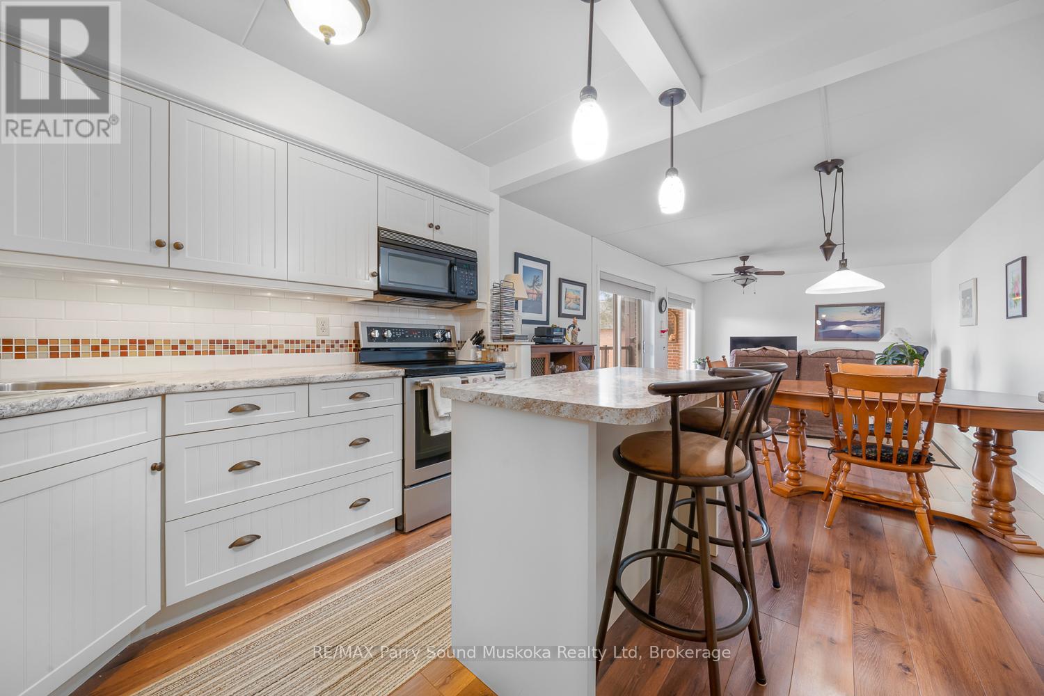205 - 100 Beaconview Heights, Parry Sound, Ontario  P2A 2E1 - Photo 16 - X12068545