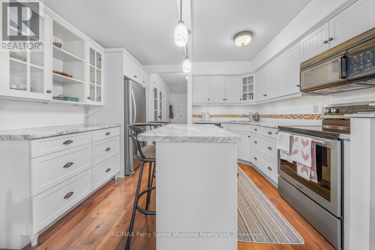 205 - 100 Beaconview Heights, Parry Sound, Ontario  P2A 2E1 - Photo 3 - X12068545
