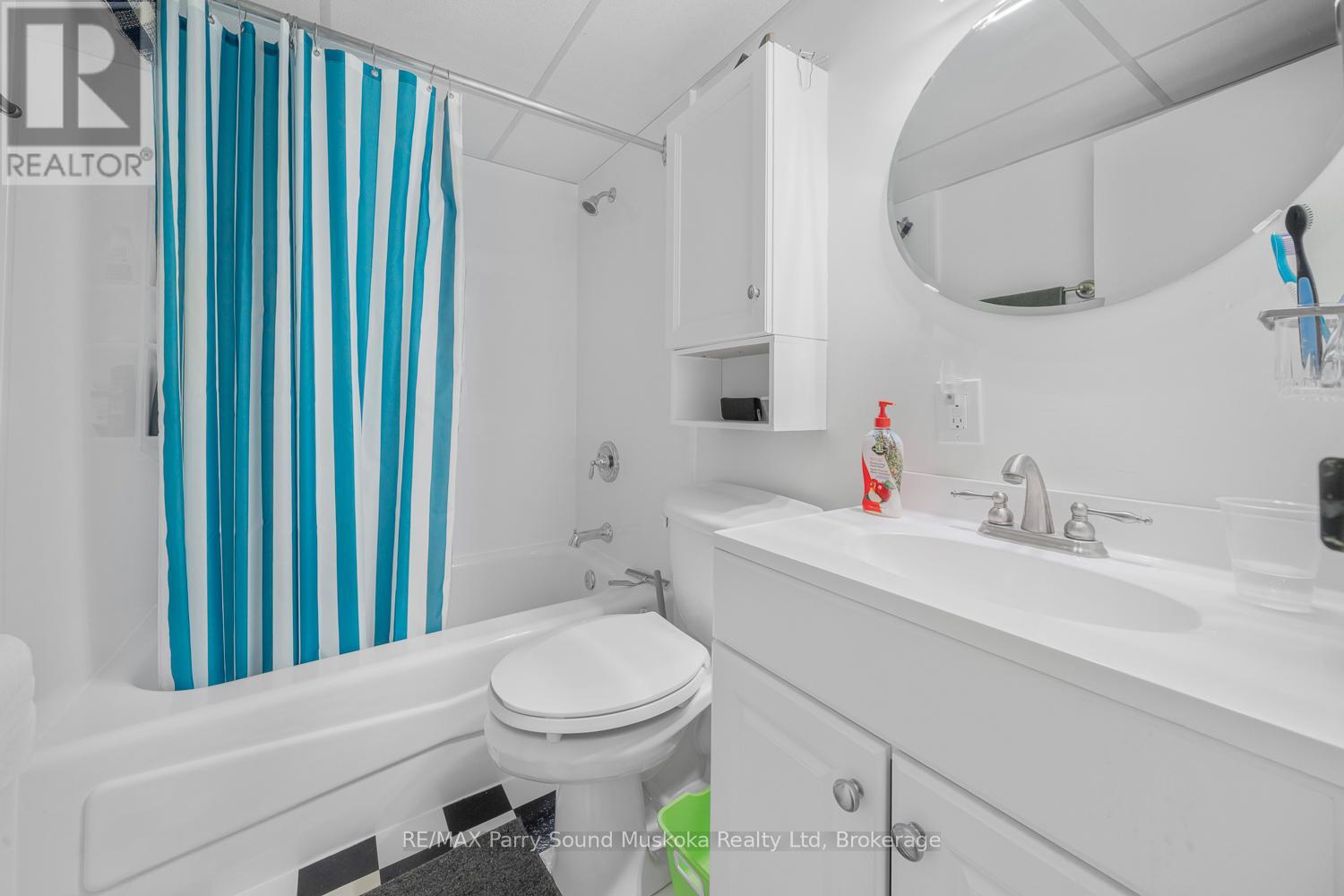 205 - 100 Beaconview Heights, Parry Sound, Ontario  P2A 2E1 - Photo 35 - X12068545