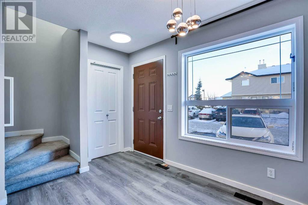 Property at 22 Saddlebrook Point NE image 5