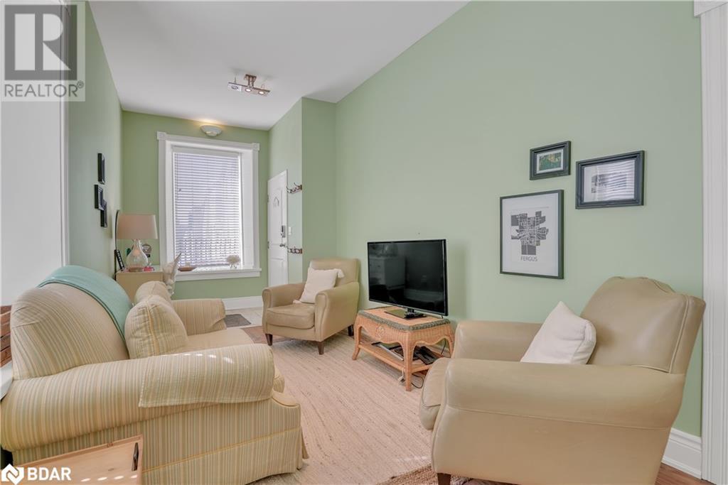 Property at 130 ST DAVID Street S image 4