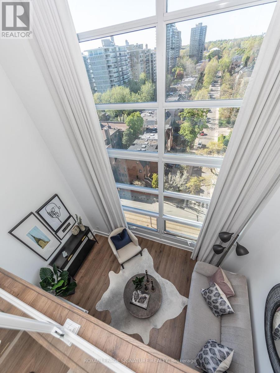 925 - 111 St Clair Avenue W, Toronto, Ontario  M4V 1N5 - Photo 1 - C12068558