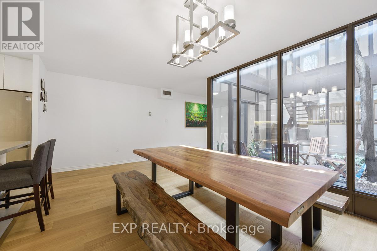 72 Granby Street, Toronto, Ontario  M5B 2J5 - Photo 14 - C12068579