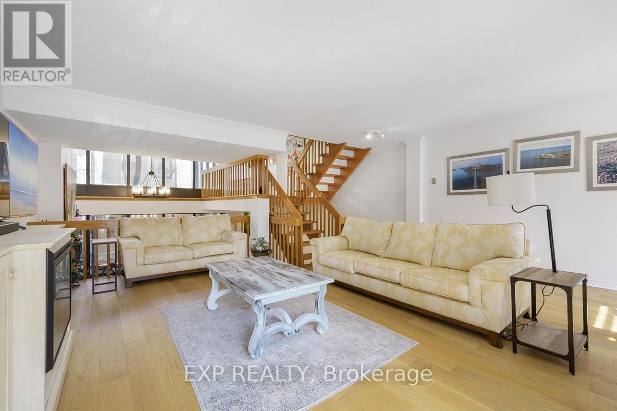 72 Granby Street, Toronto, Ontario  M5B 2J5 - Photo 6 - C12068579