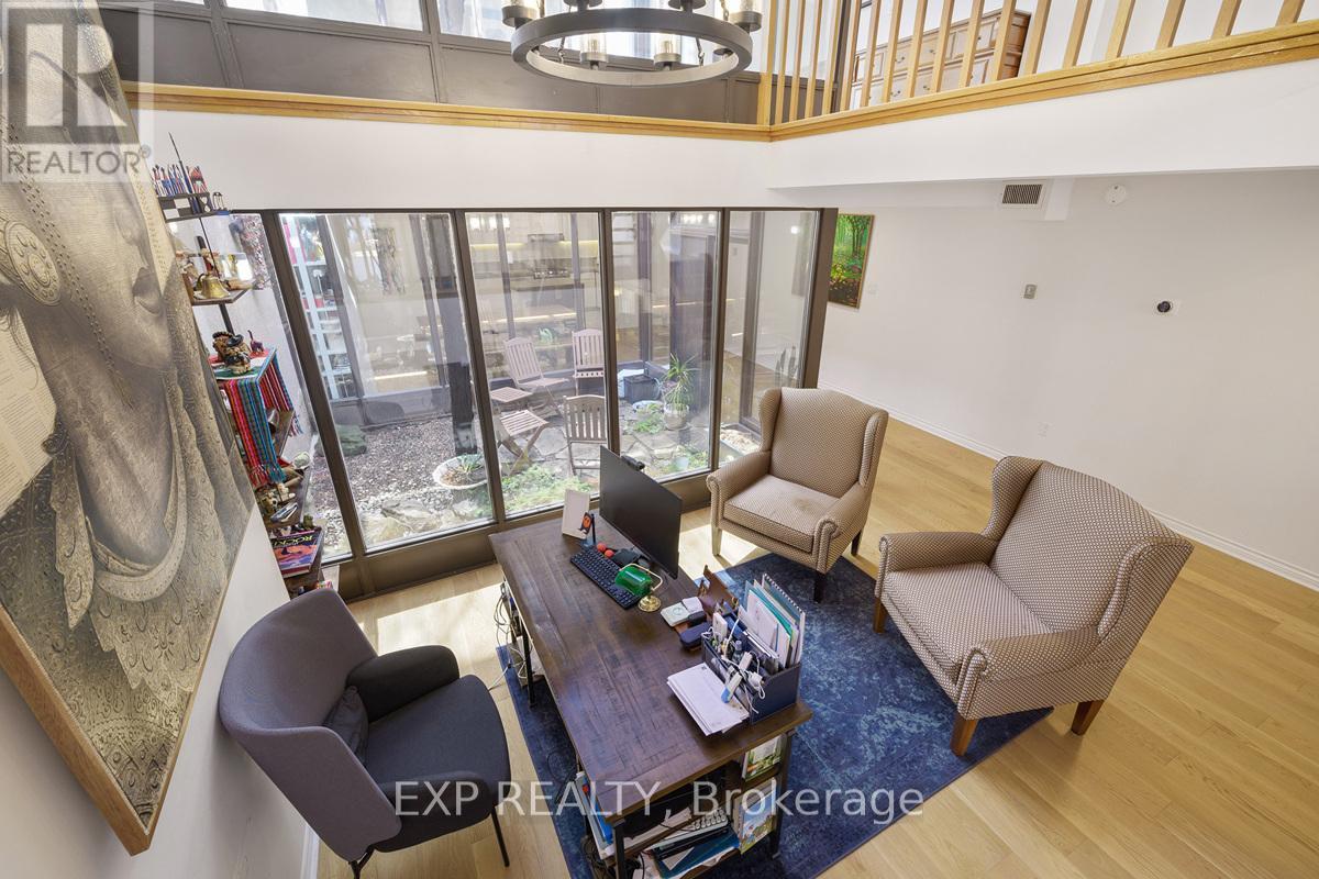 72 Granby Street, Toronto, Ontario  M5B 2J5 - Photo 8 - C12068579