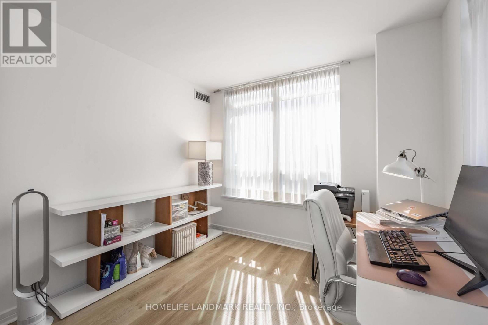 Lph04 - 16 Harrison Garden Boulevard, Toronto (Willowdale East), Ontario  M2N 7J6 - Photo 21 - C12068599