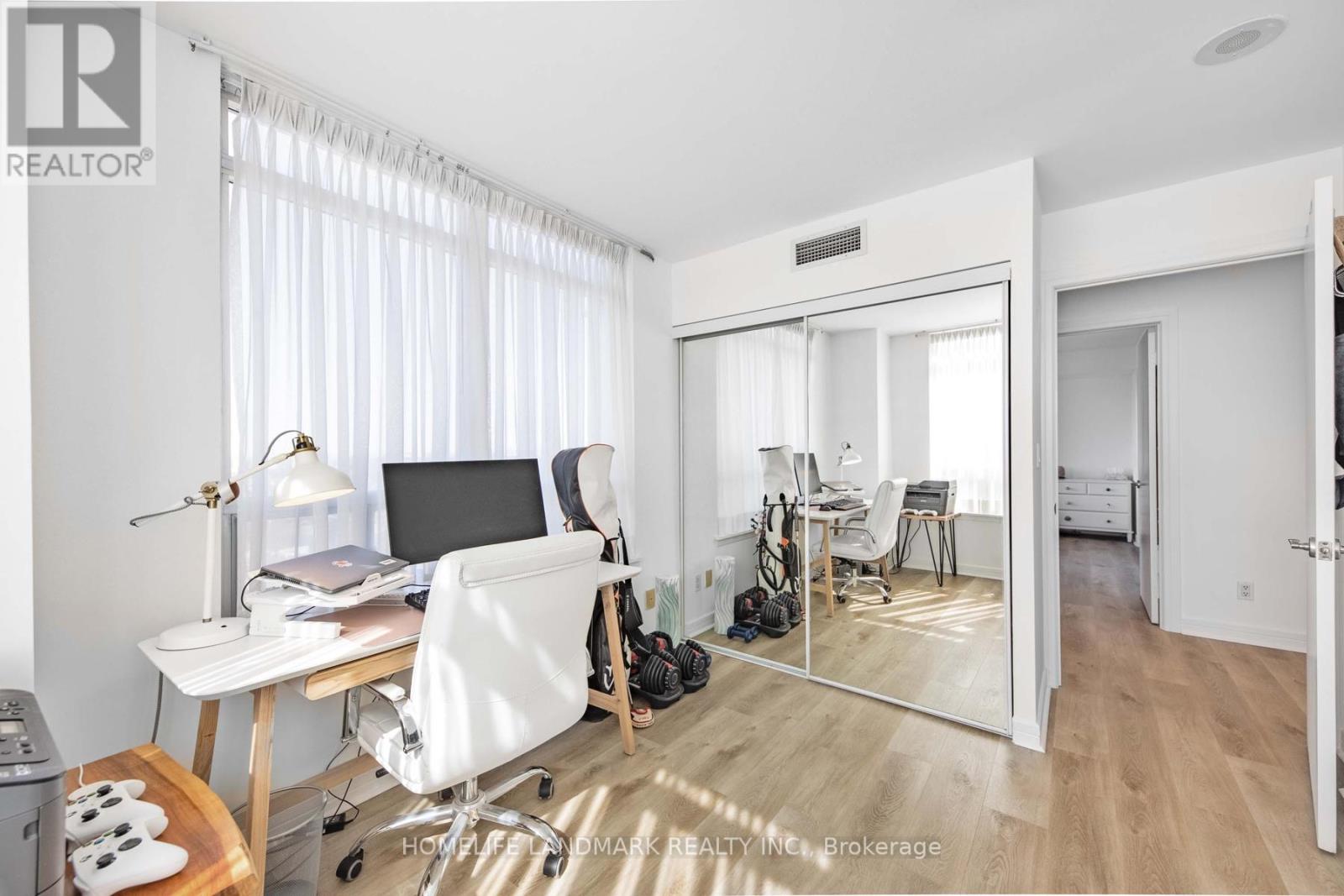 Lph04 - 16 Harrison Garden Boulevard, Toronto (Willowdale East), Ontario  M2N 7J6 - Photo 22 - C12068599