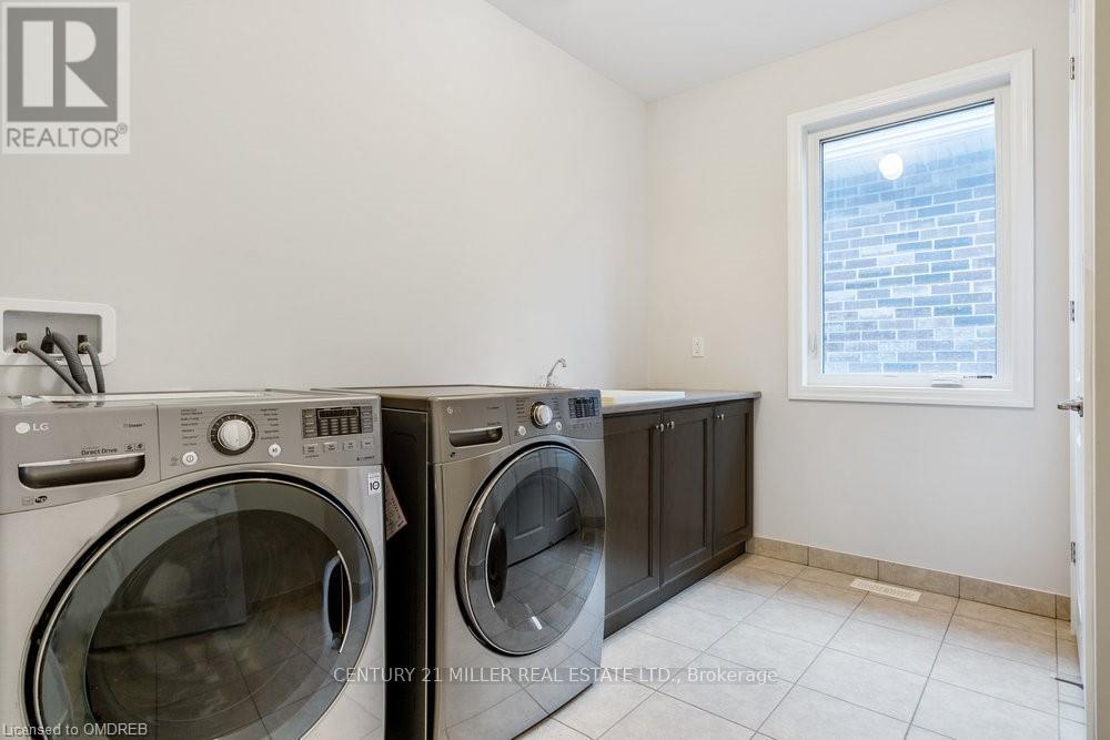 211 Magnolia Crescent, Oakville, Ontario  L6M 4M1 - Photo 37 - W12068495