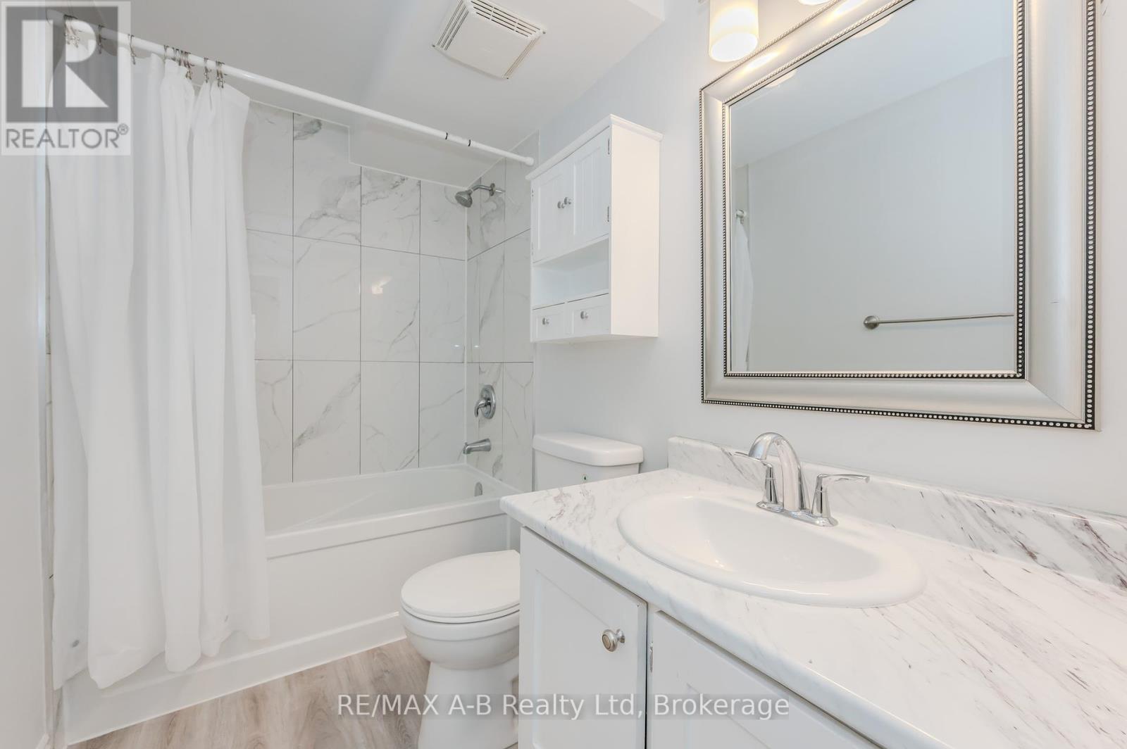 45 - 169 Elm Ridge Drive, Kitchener, Ontario  N2N 1L7 - Photo 5 - X12067290