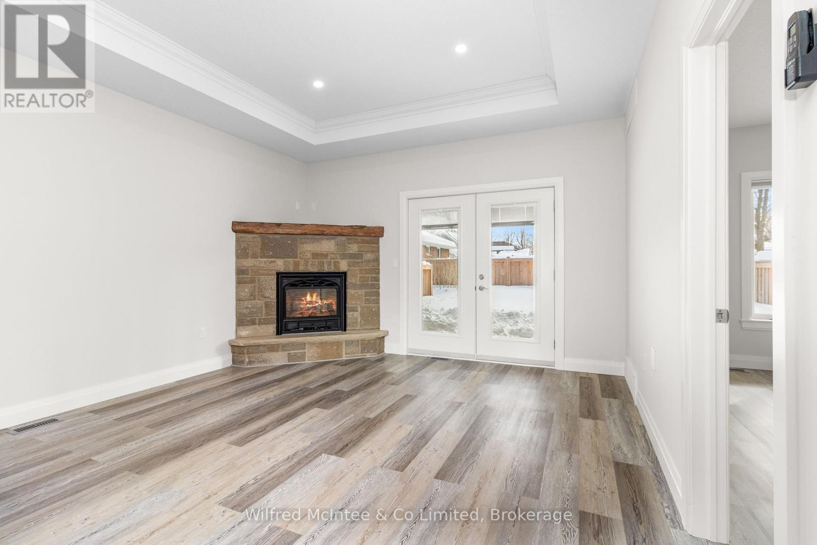 553 Hilker Street, Saugeen Shores, Ontario  N0H 2C4 - Photo 23 - X12067920