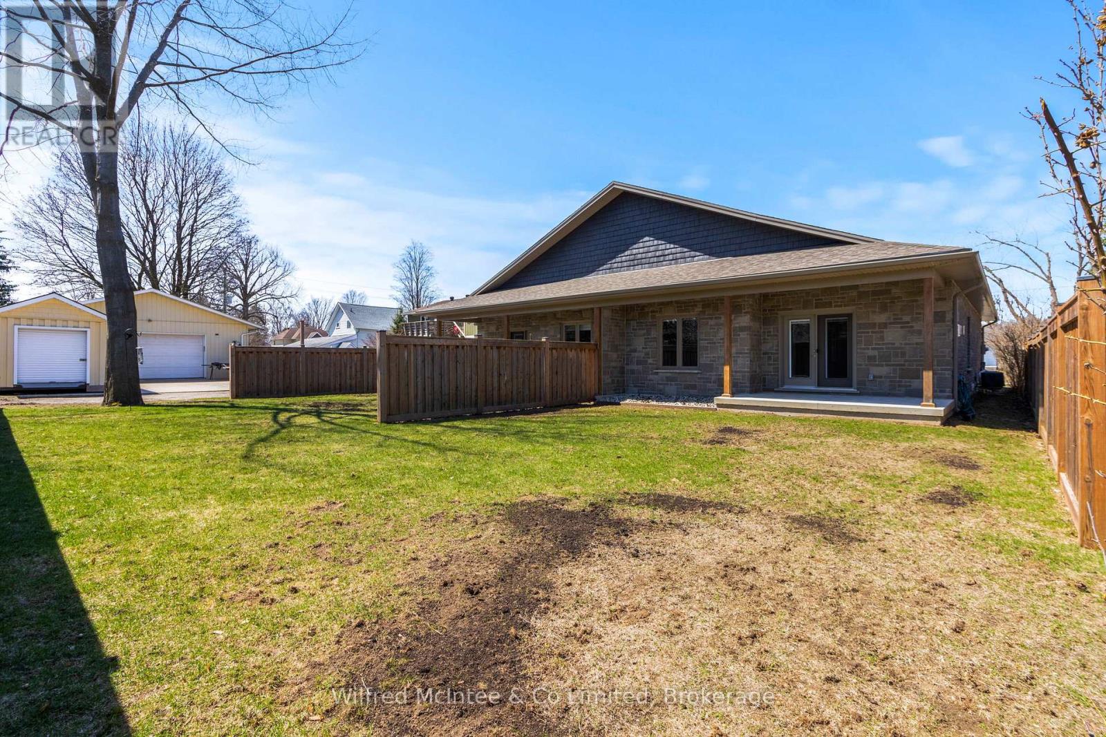 553 Hilker Street, Saugeen Shores, Ontario  N0H 2C4 - Photo 36 - X12067920