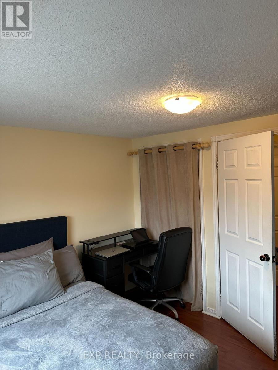 21 Oak Avenue, Hamilton, Ontario  L8L 5M7 - Photo 12 - X12068453