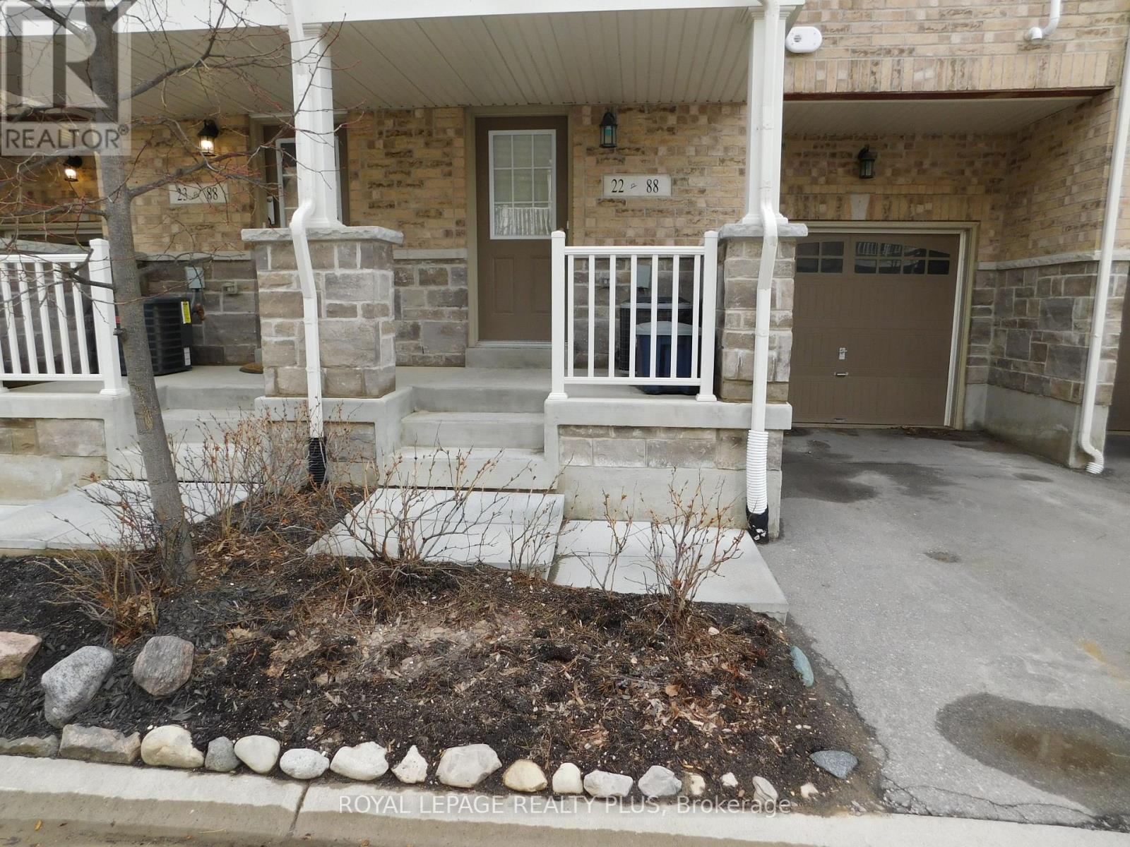 Property at 22 - 88 DECORSO DRIVE image 3