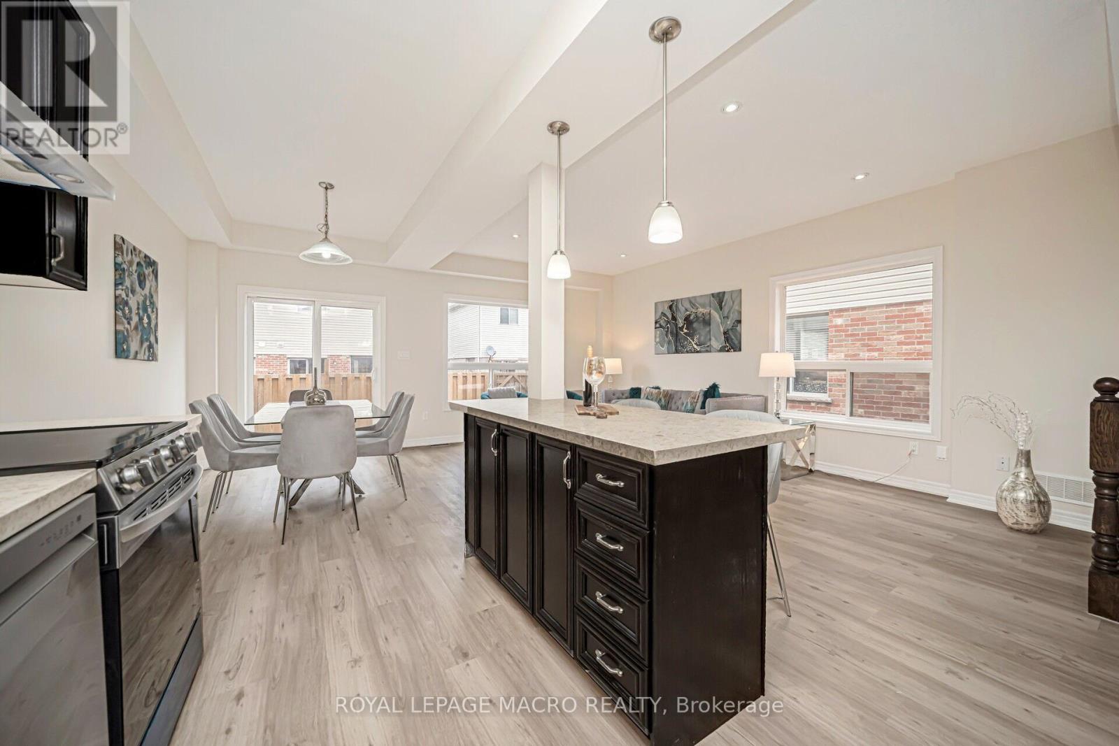 57 Redcedar Crescent S, Hamilton, Ontario  L8E 0G3 - Photo 16 - X12068565