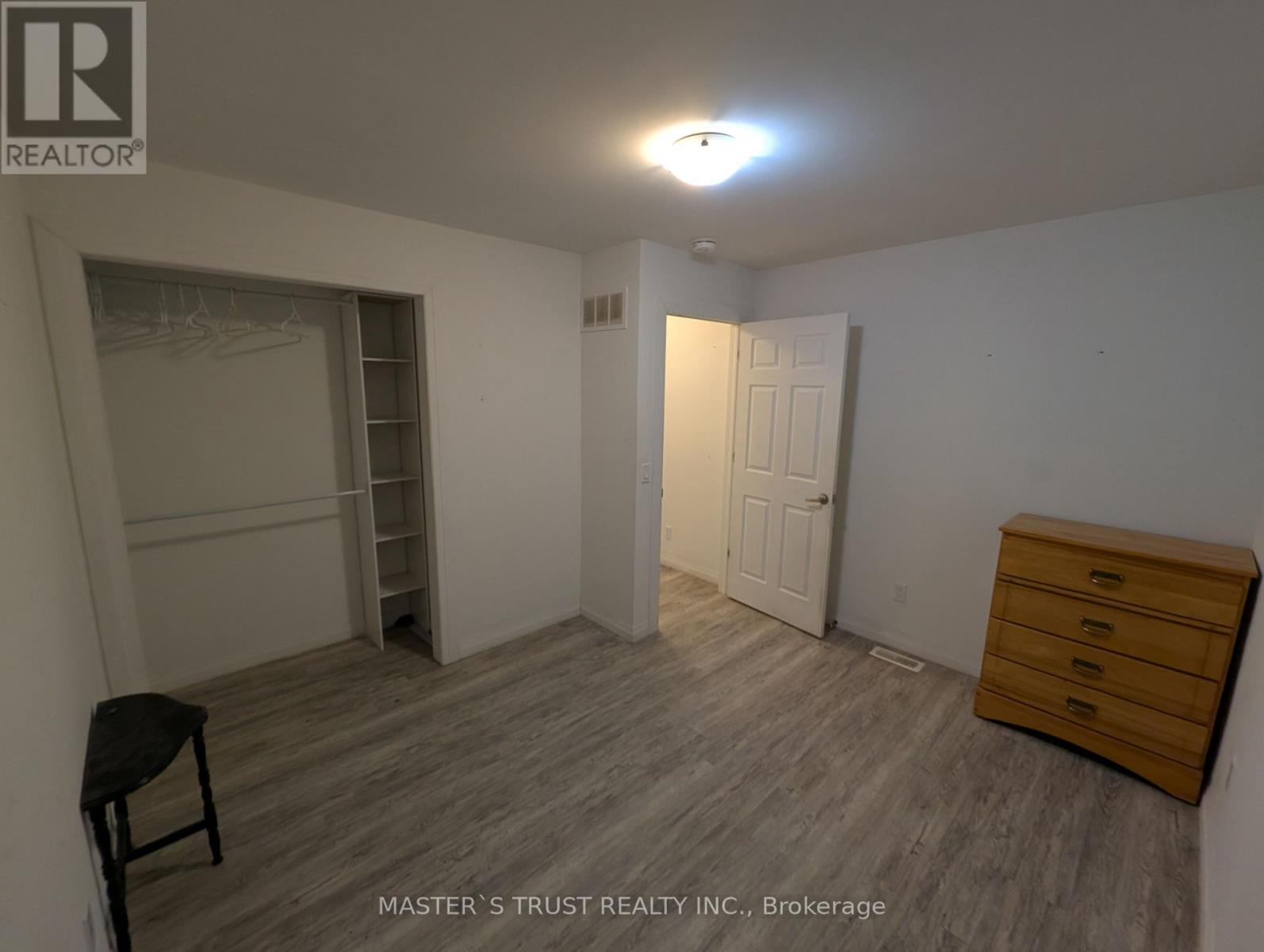 358 John Street N, Hamilton, Ontario  L8L 4R1 - Photo 4 - X12068595