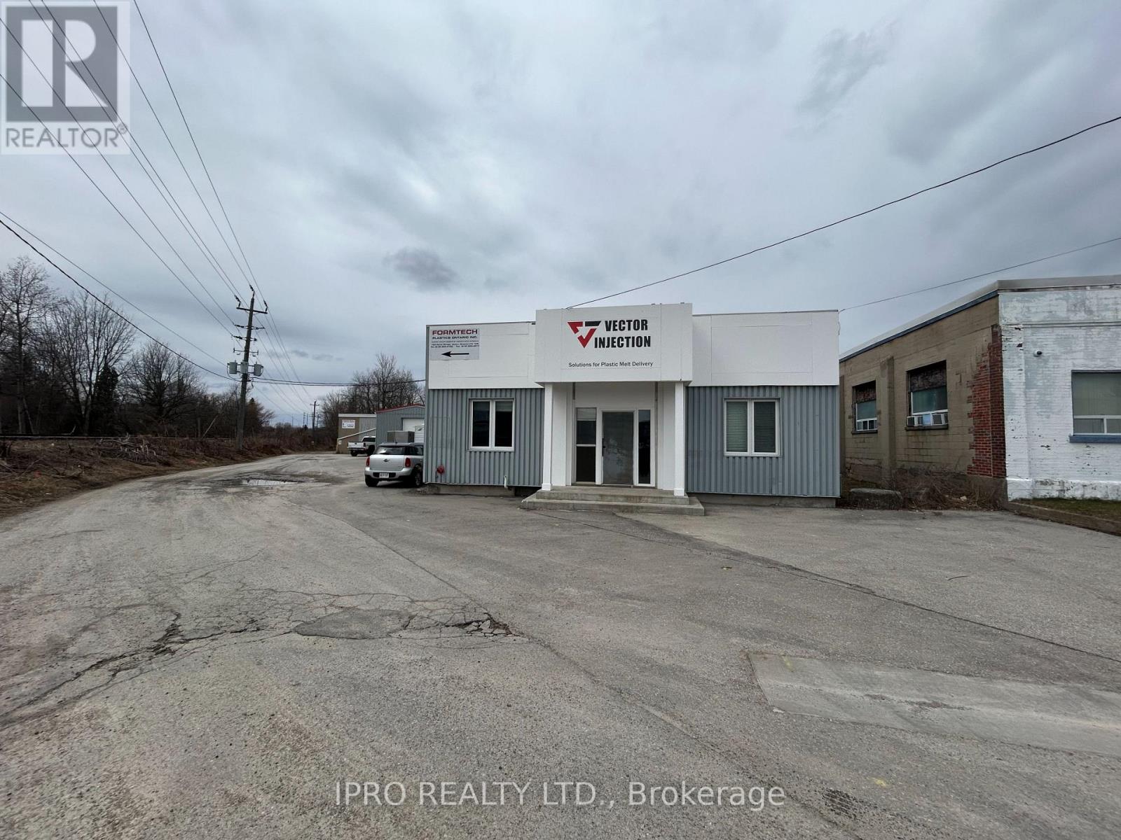 2 - 153 Perth Street, Halton Hills (Ac Acton), Ontario  L7J 1C9 - Photo 3 - W12068614