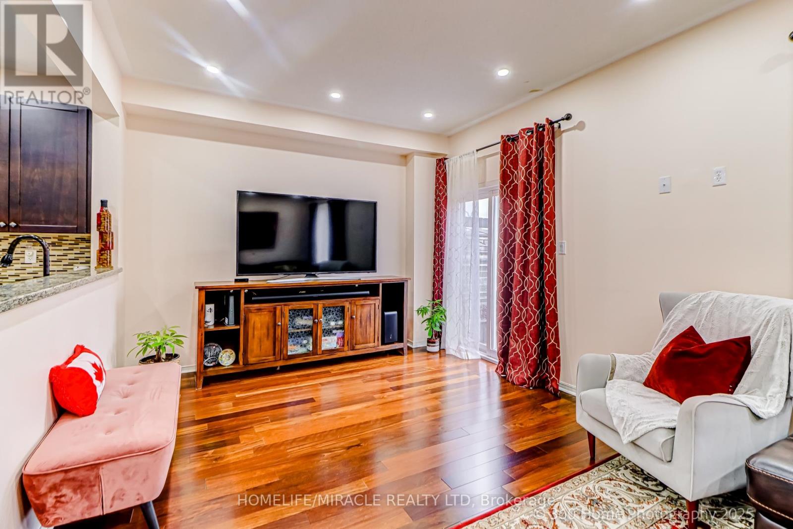 652 Lott Crescent, Milton, Ontario  L9T 7P7 - Photo 11 - W12068633
