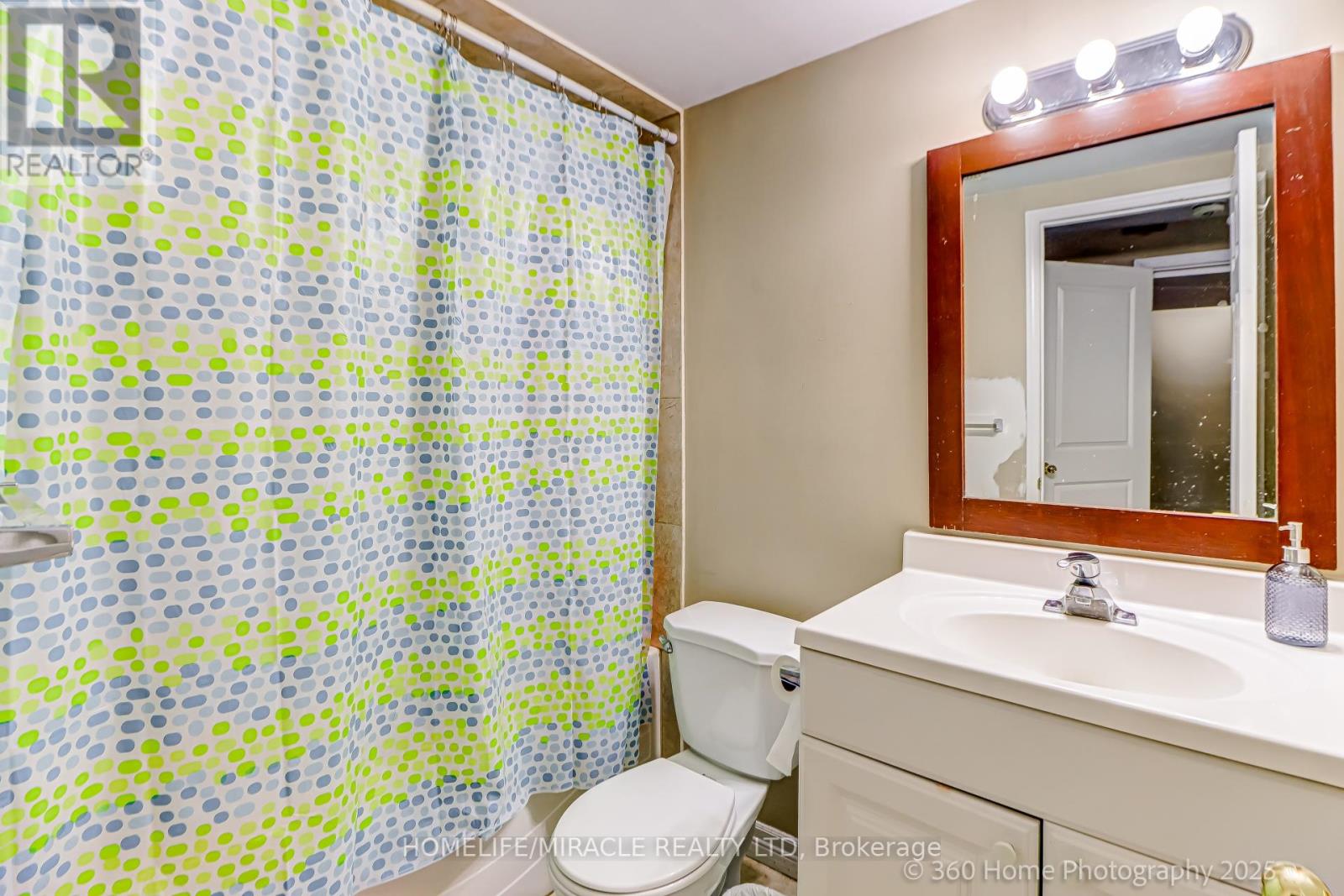 652 Lott Crescent, Milton, Ontario  L9T 7P7 - Photo 28 - W12068633