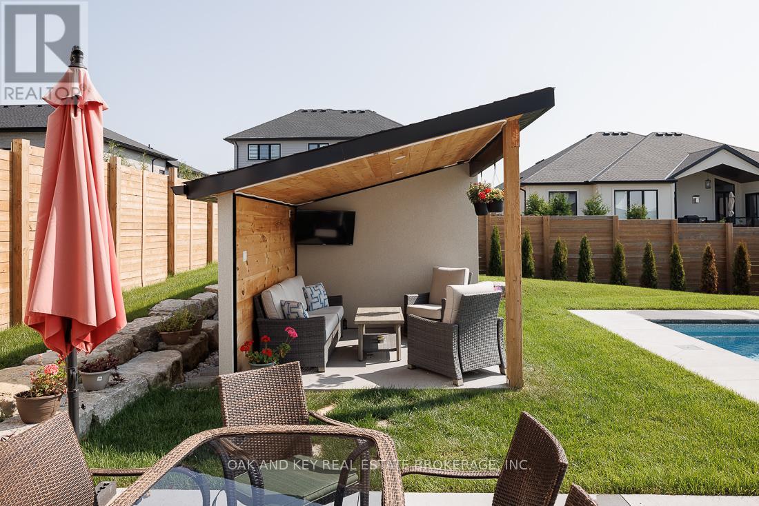 62 Crestview Drive, Middlesex Centre, Ontario  N0L 1R0 - Photo 45 - X12068732