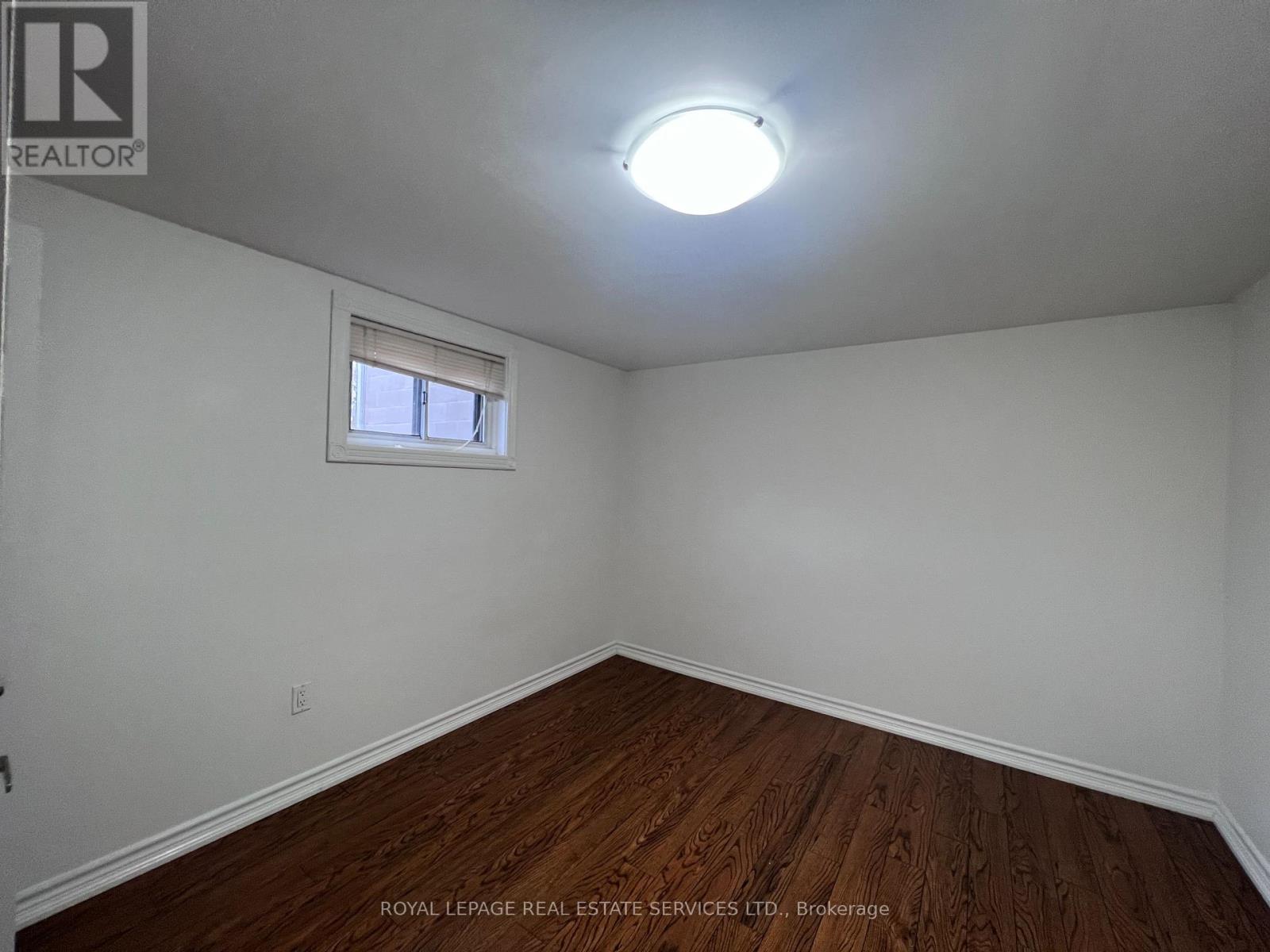 Basement - 553 Valley Drive, Oakville, Ontario  L6L 4L9 - Photo 8 - W12057175