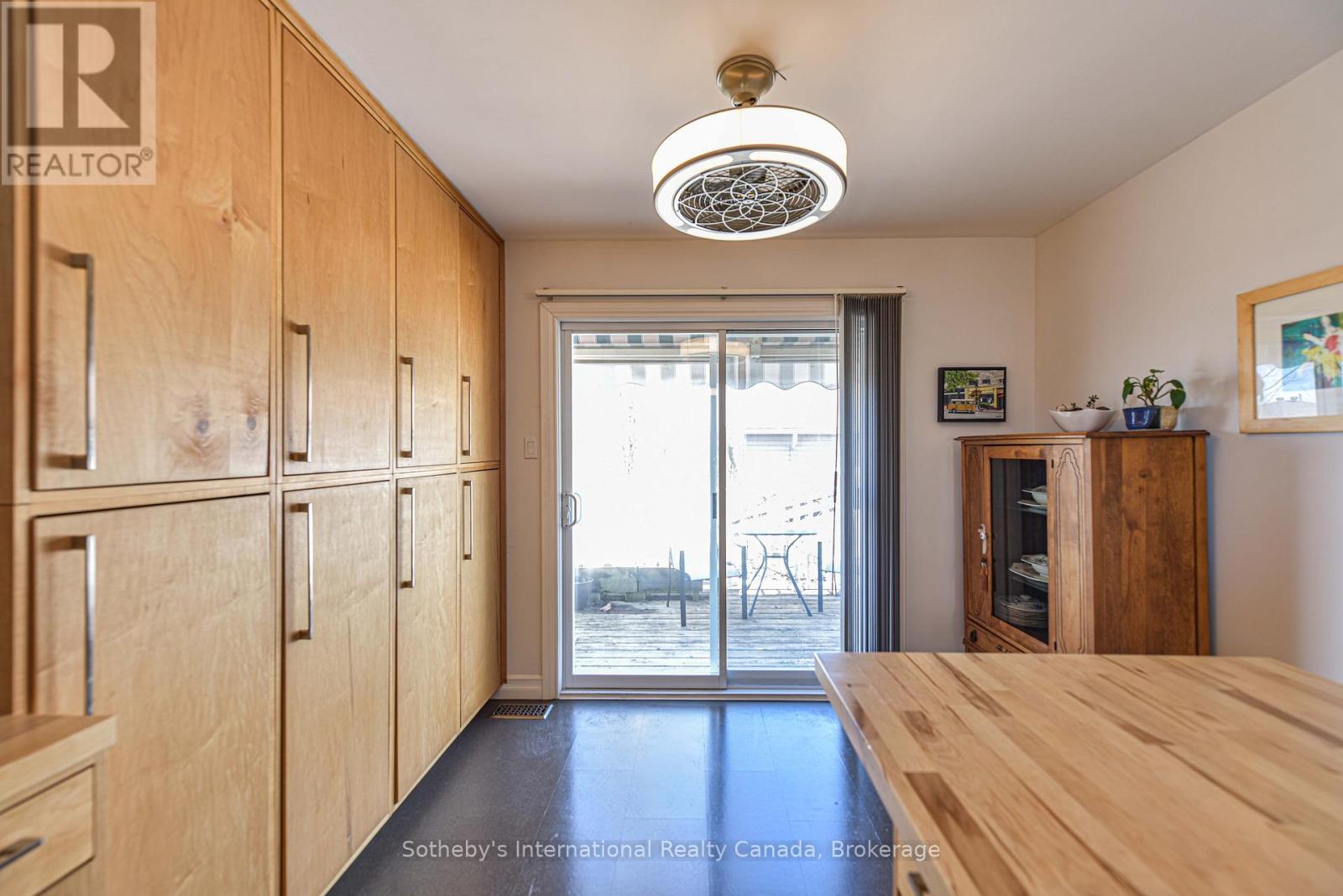 66 Calverley Street, Orillia, Ontario  L3V 3T6 - Photo 12 - S12068662