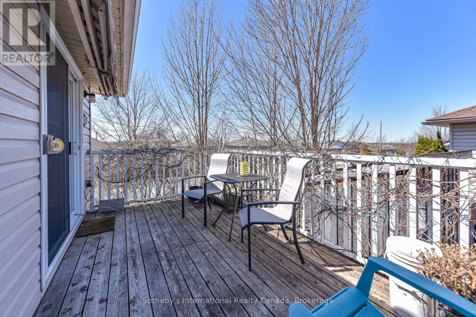 Property at 66 CALVERLEY STREET image 5