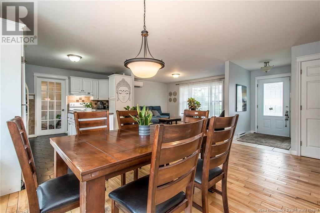 Property at 10 Queensbury Drive image 5
